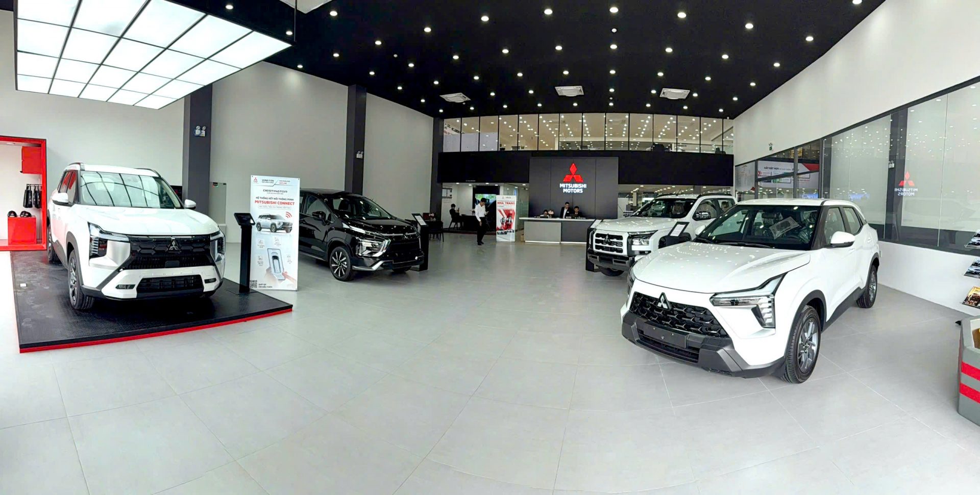 Không chỉ bán xe, Mitsubishi còn còn cạnh tranh bằng những trải nghiệm ngoài vô lăng - Ảnh 1.