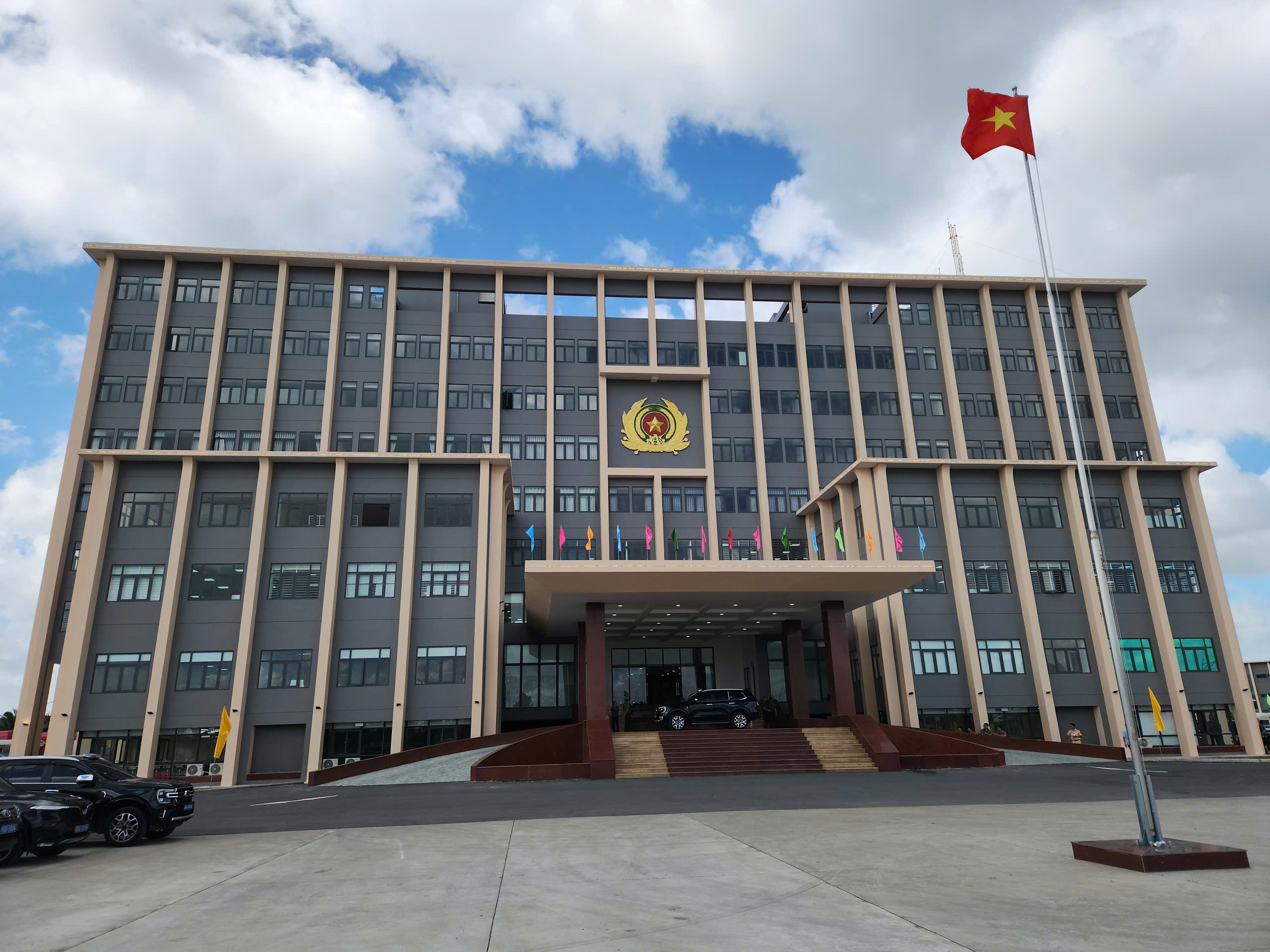 Trường Văn hóa Công an nhân dân III tuyển 1.000 học sinh miễn phí hoàn toàn trong năm học đầu tiên Trường Văn hóa CAND III - Ảnh 1.