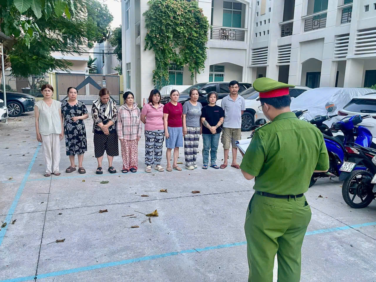 Bắt đường dây số đề do các quý bà tổ chức, điều hành, quy mô 8 tỉ đồng - Ảnh 1.