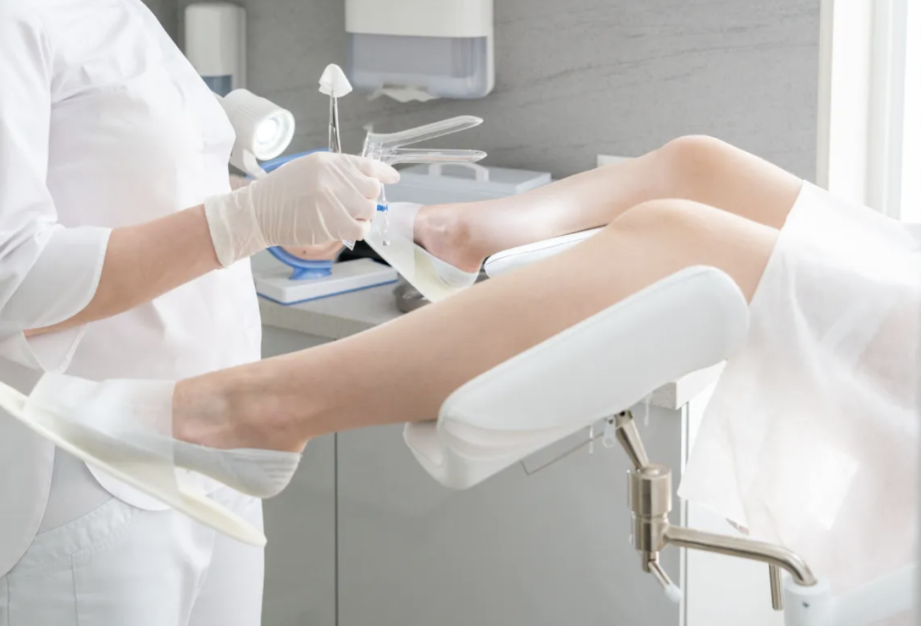 Vụ phòng khám Nghệ An bơm sữa đậu nành vào niệu đạo: Người bệnh có thể mang di chứng cả đời - Ảnh 1.