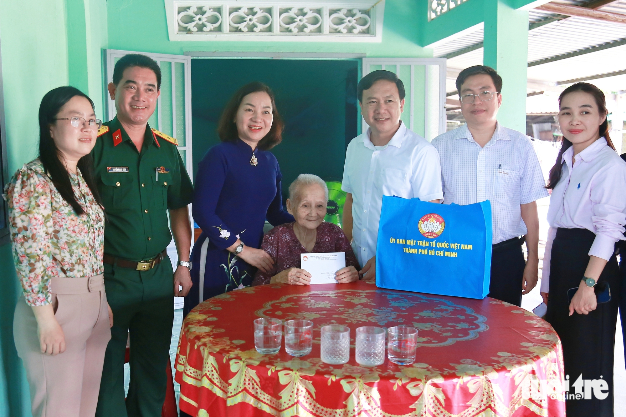 Trung tâm chỉ huy hình ảnh dùng camera AI ở Hóc Môn góp phần đảm bảo an ninh trật tự - Ảnh 4.
