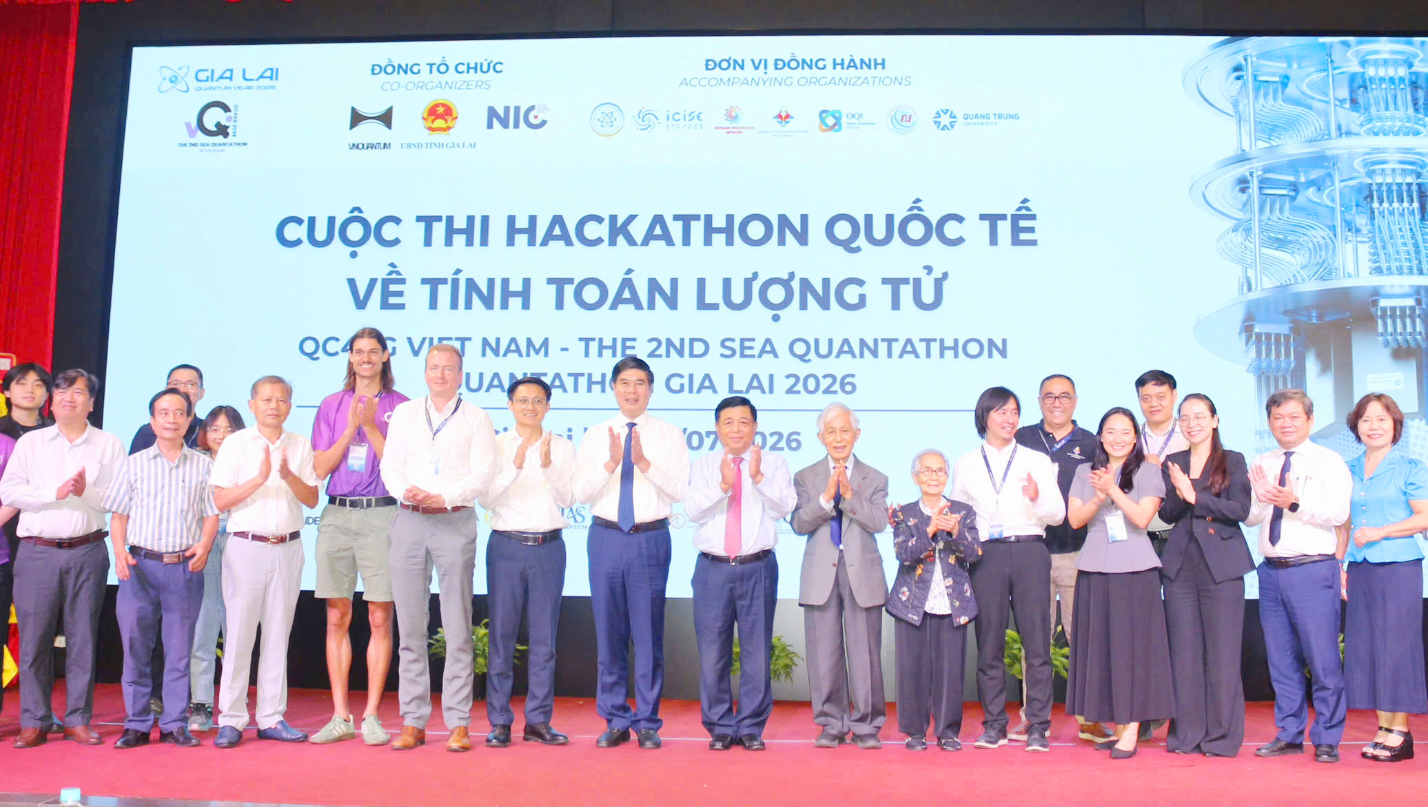 Cuộc thi Hackathon quốc tế về tính toán lượng tử vì phát triển xã hội - Ảnh 1.