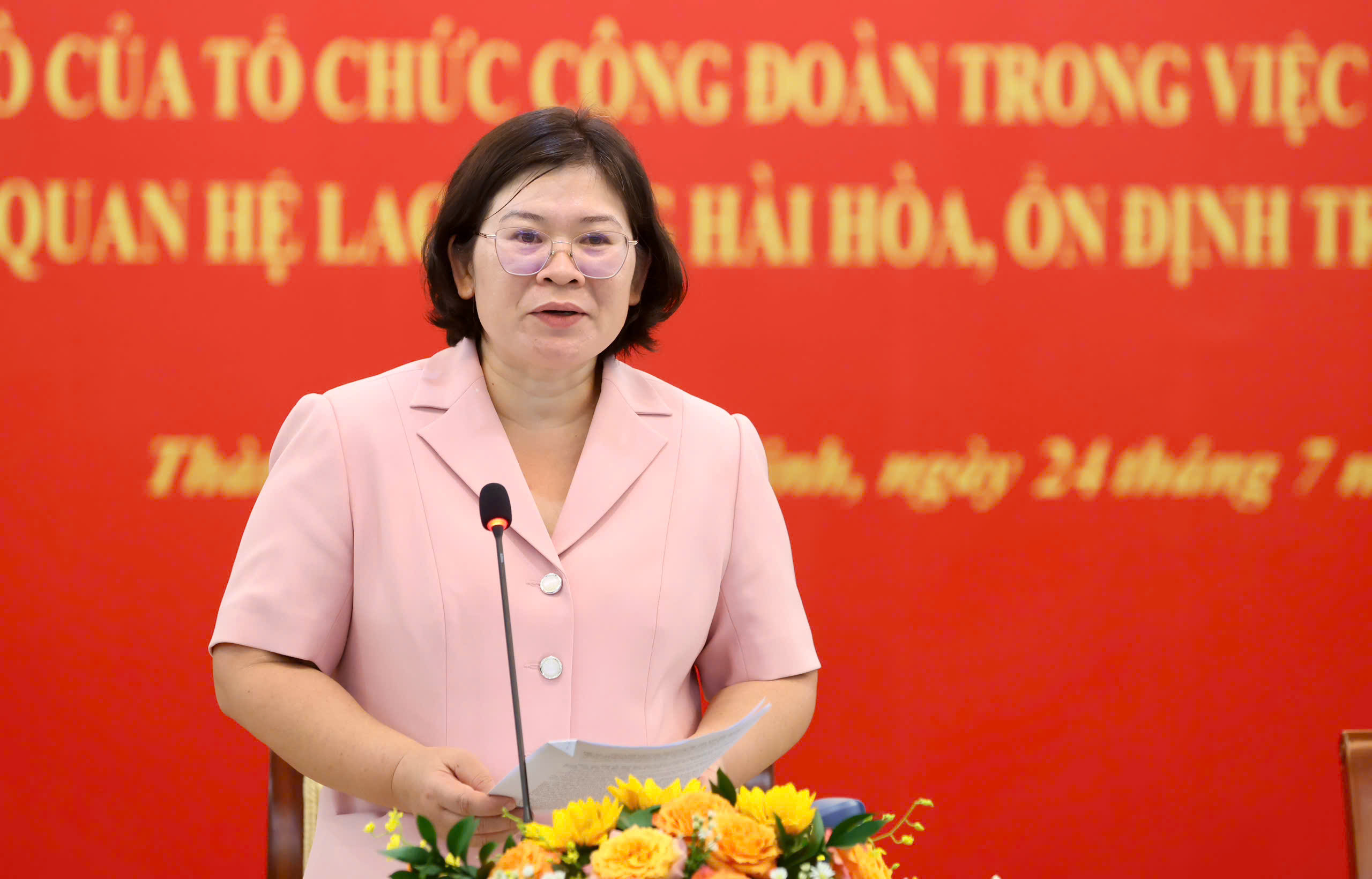 Phát huy vai trò Công đoàn để giữ ổn định quan hệ lao động trong bối cảnh mới - Ảnh 1.