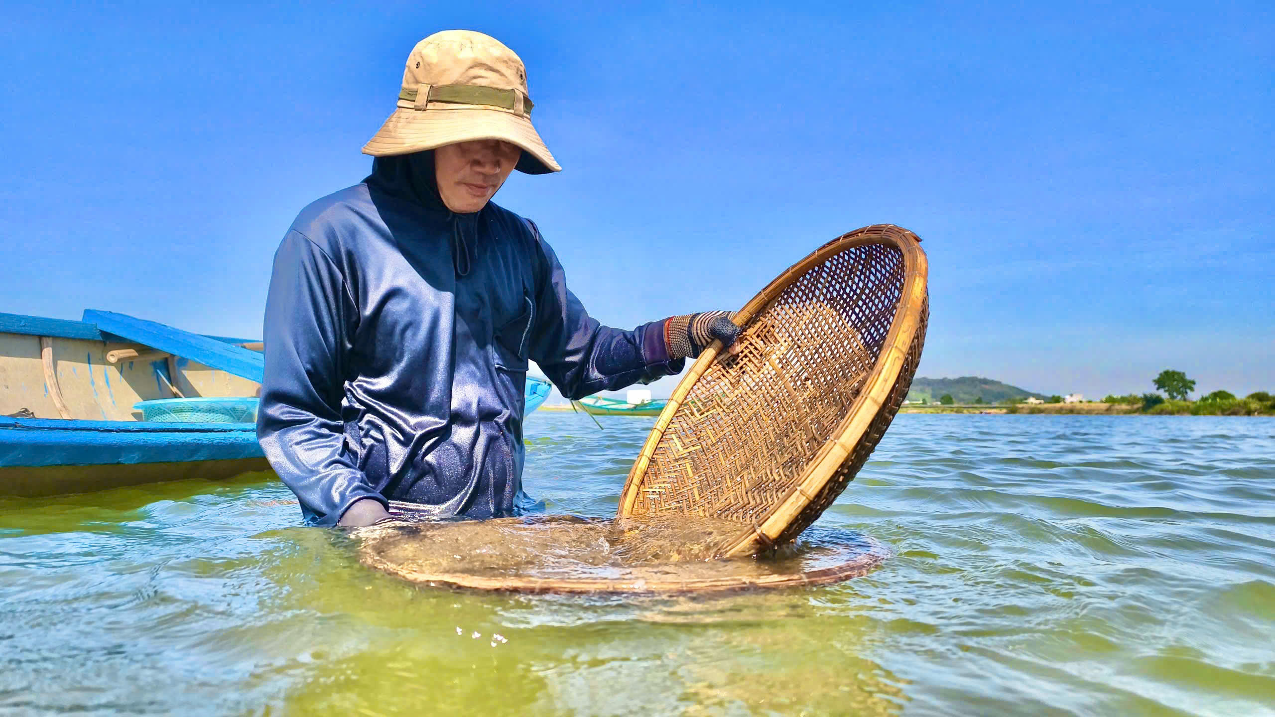 Theo con nước sông Trà Khúc săn đặc sản don nổi tiếng cả nước - Ảnh 2.