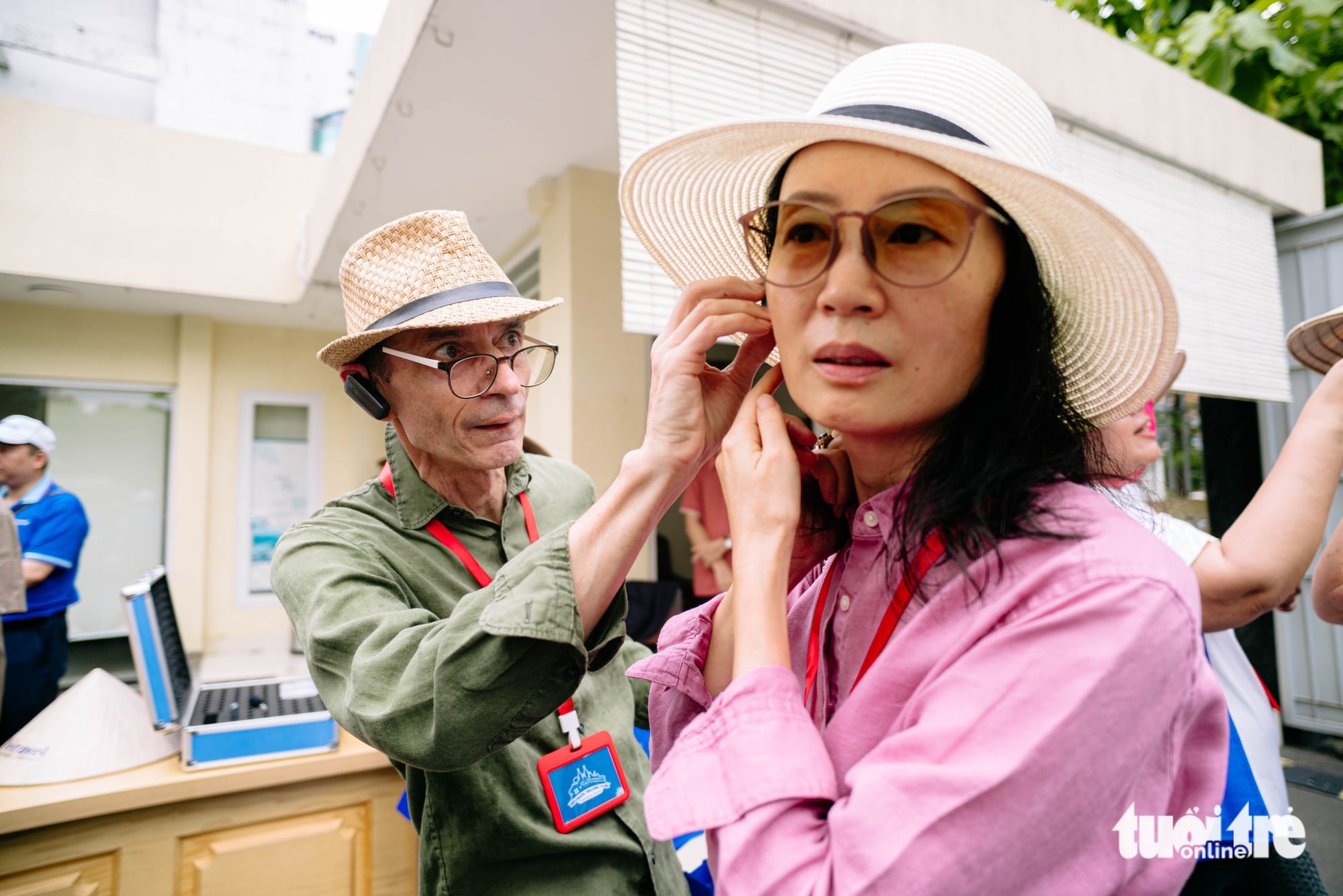 Foreign consuls explore Ho Chi Minh City's iconic landmarks on cultural walking tour- Ảnh 3.
