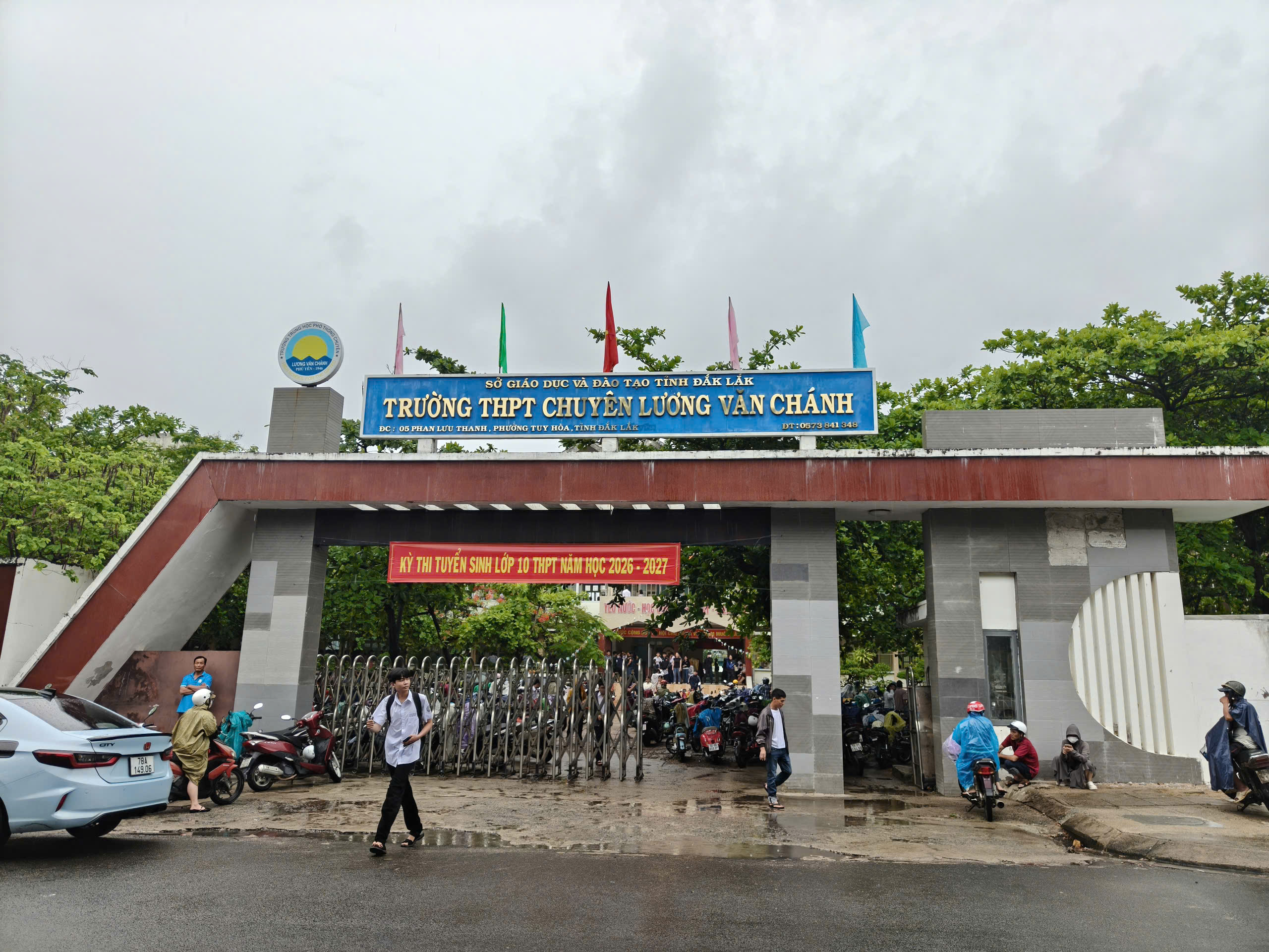 Chỉ đạt 2,25 điểm môn chuyên vẫn đậu trường chuyên? - Ảnh 3.
