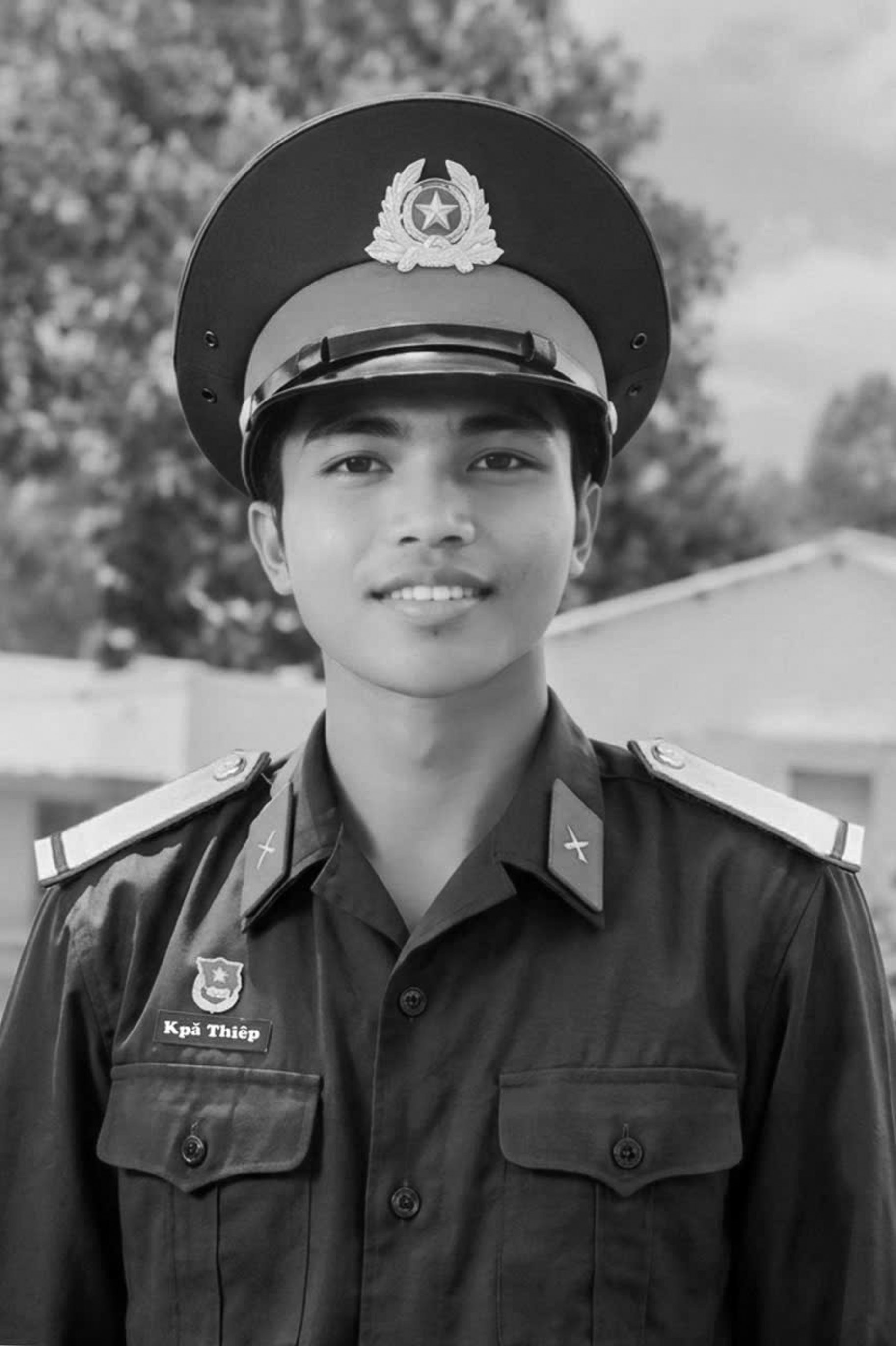 Chủ tịch nước truy tặng Huân chương Dũng cảm cho anh bộ đội qua đời khi cứu người bị điện giật  - Ảnh 1.