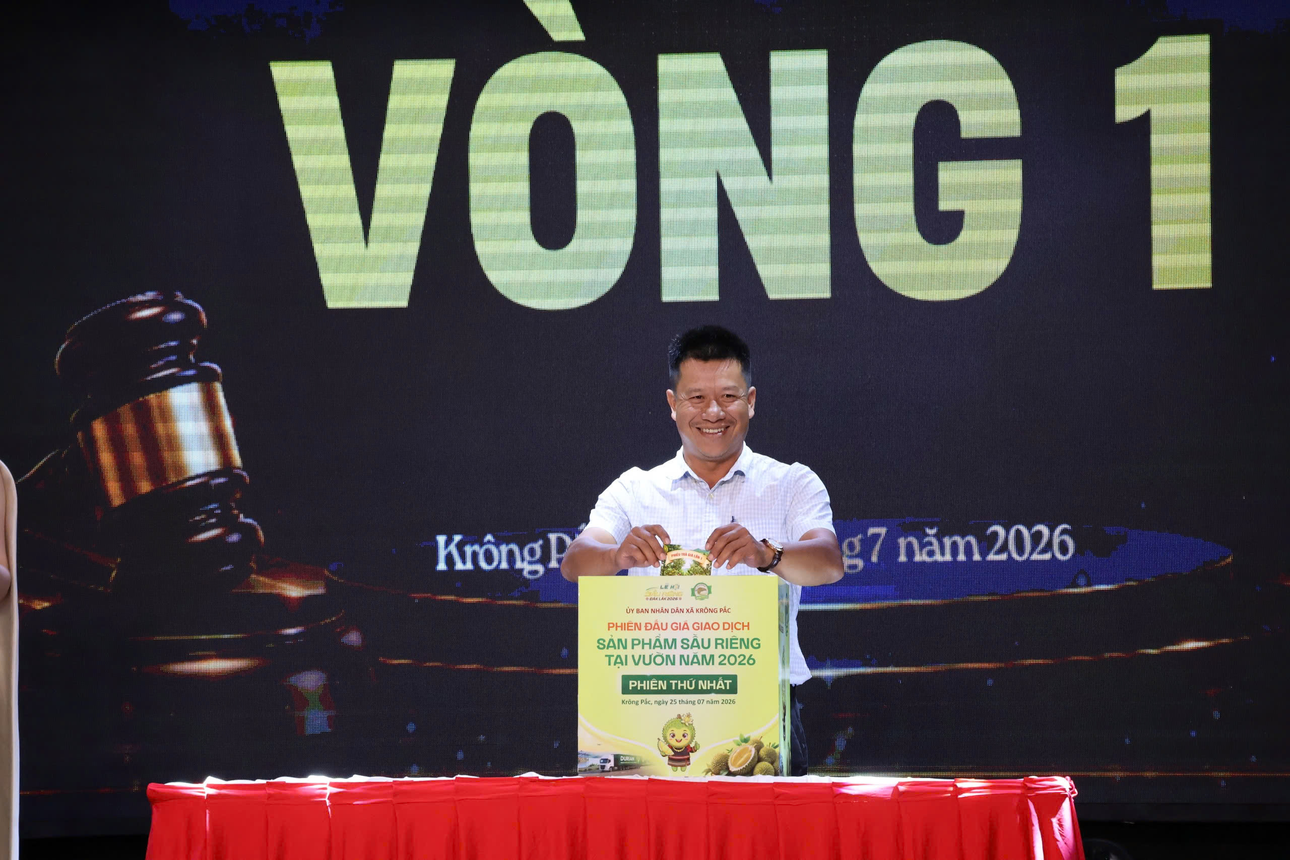 Đấu giá sầu riêng tại vườn, lô hàng gần 24 tỉ đồng ở Đắk Lắk - Ảnh 4.