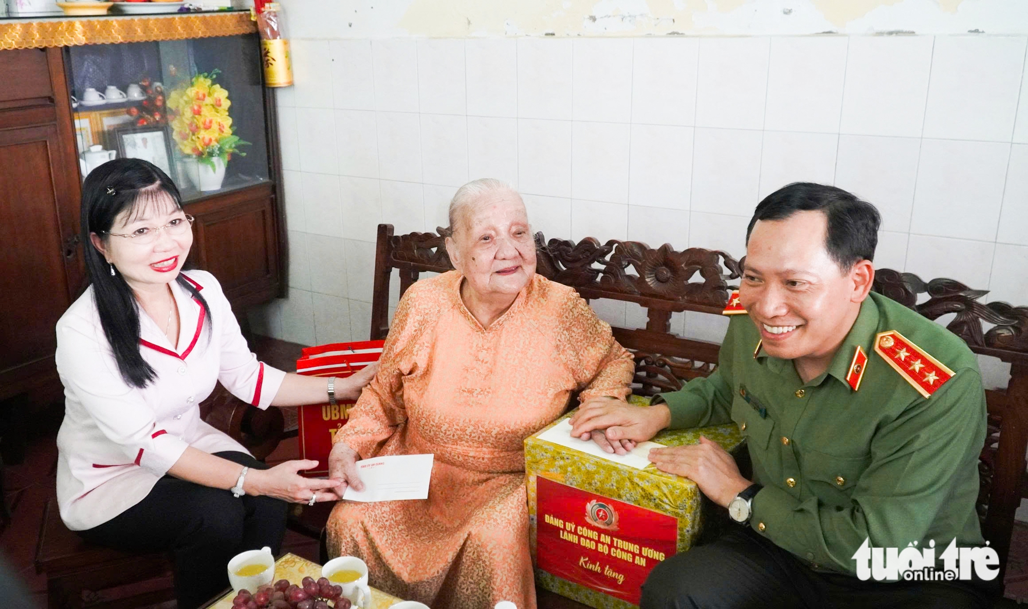 Chương trình nghệ thuật Giữ trọn lời thề tôn vinh ký ức chống giặc oai hùng của dân tộc - Ảnh 3.