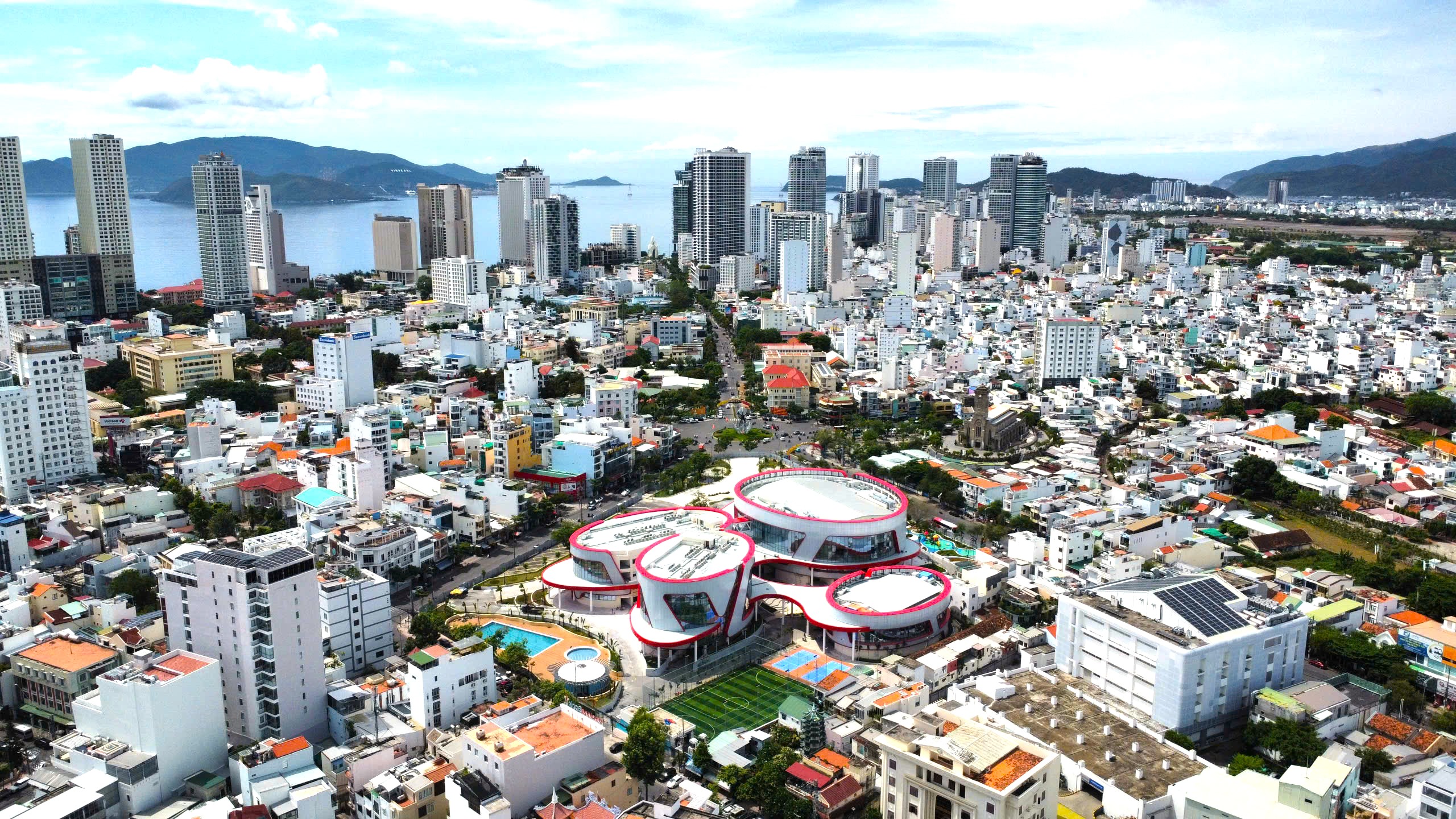 Khánh Hòa đấu giá 211,75 ha đất trong năm 2026 để tạo nguồn thu ngân sách tỉnh - Ảnh 1.
