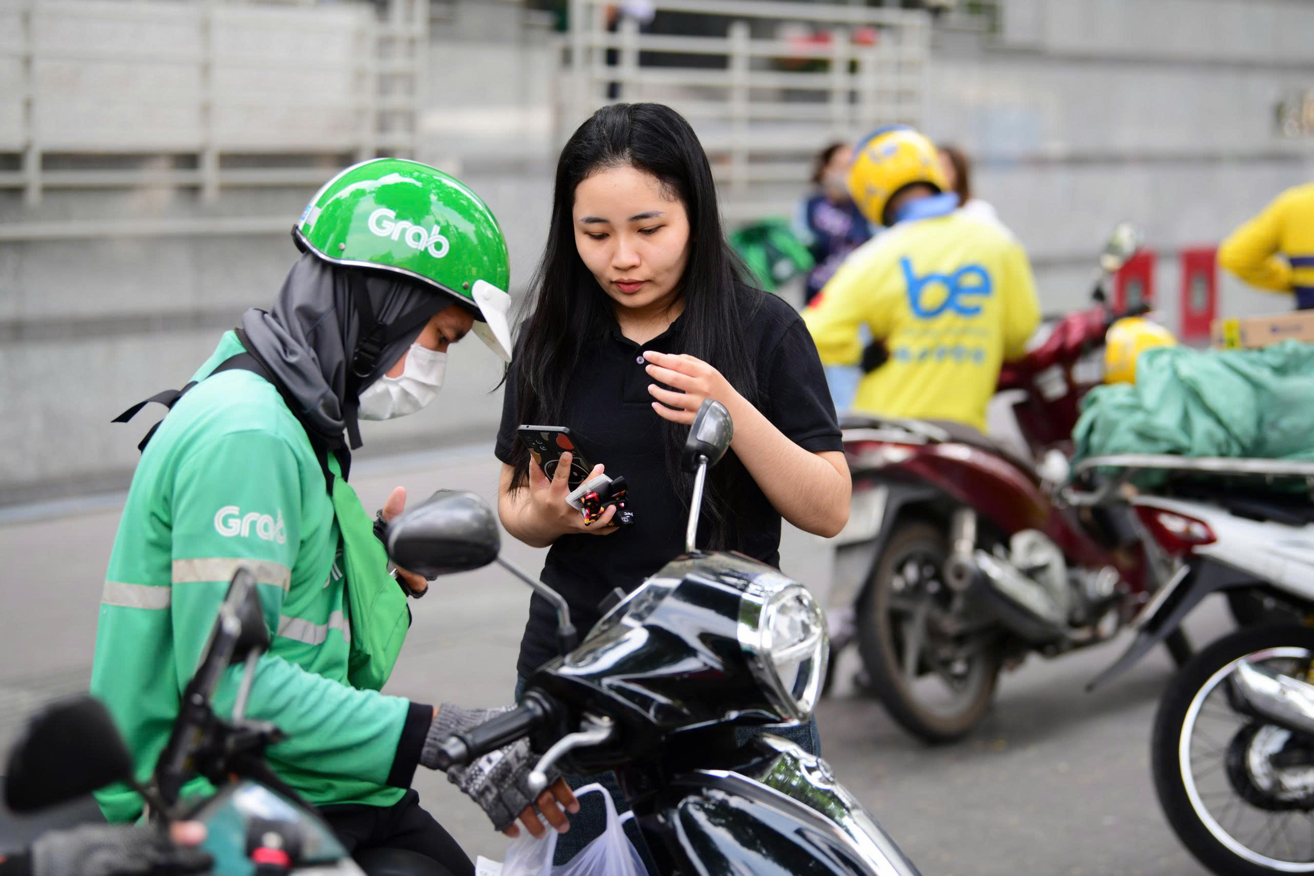 Thị trường TP.HCM 25-7: Giá cà phê bất ngờ tăng trở lại; Người mua online không còn chuộng hàng giá rẻ  - Ảnh 2.