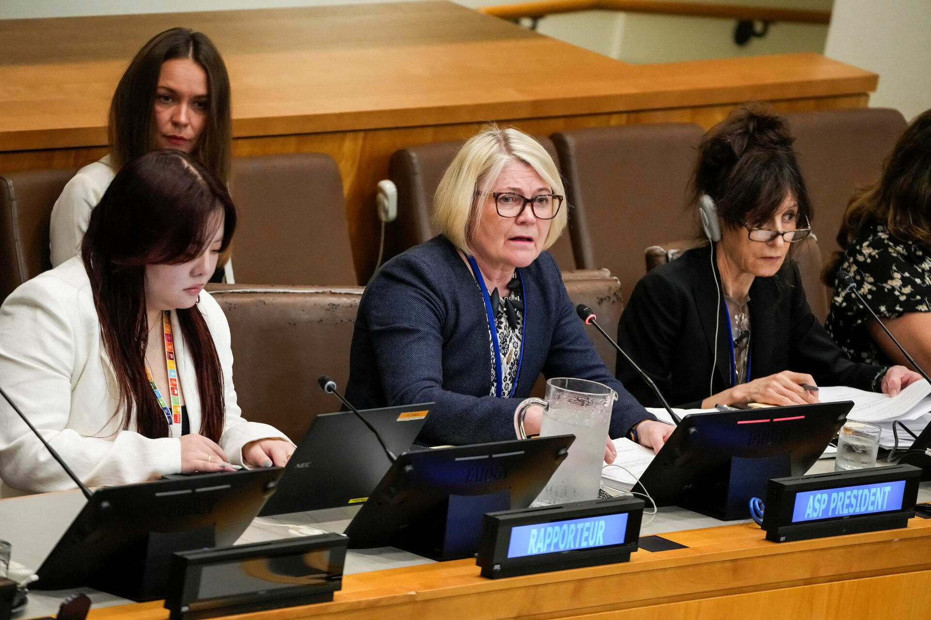 ICC lần đầu bãi nhiệm công tố viên trưởng ngay giữa nhiệm kỳ - Ảnh 2.