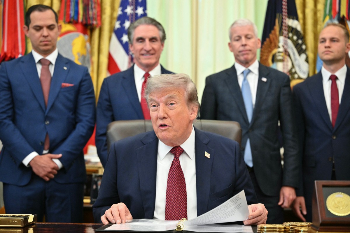 Chuyên gia: Thuế quan sẽ không biến mất chừng nào ông Trump còn ở Nhà Trắng - Ảnh 1.
