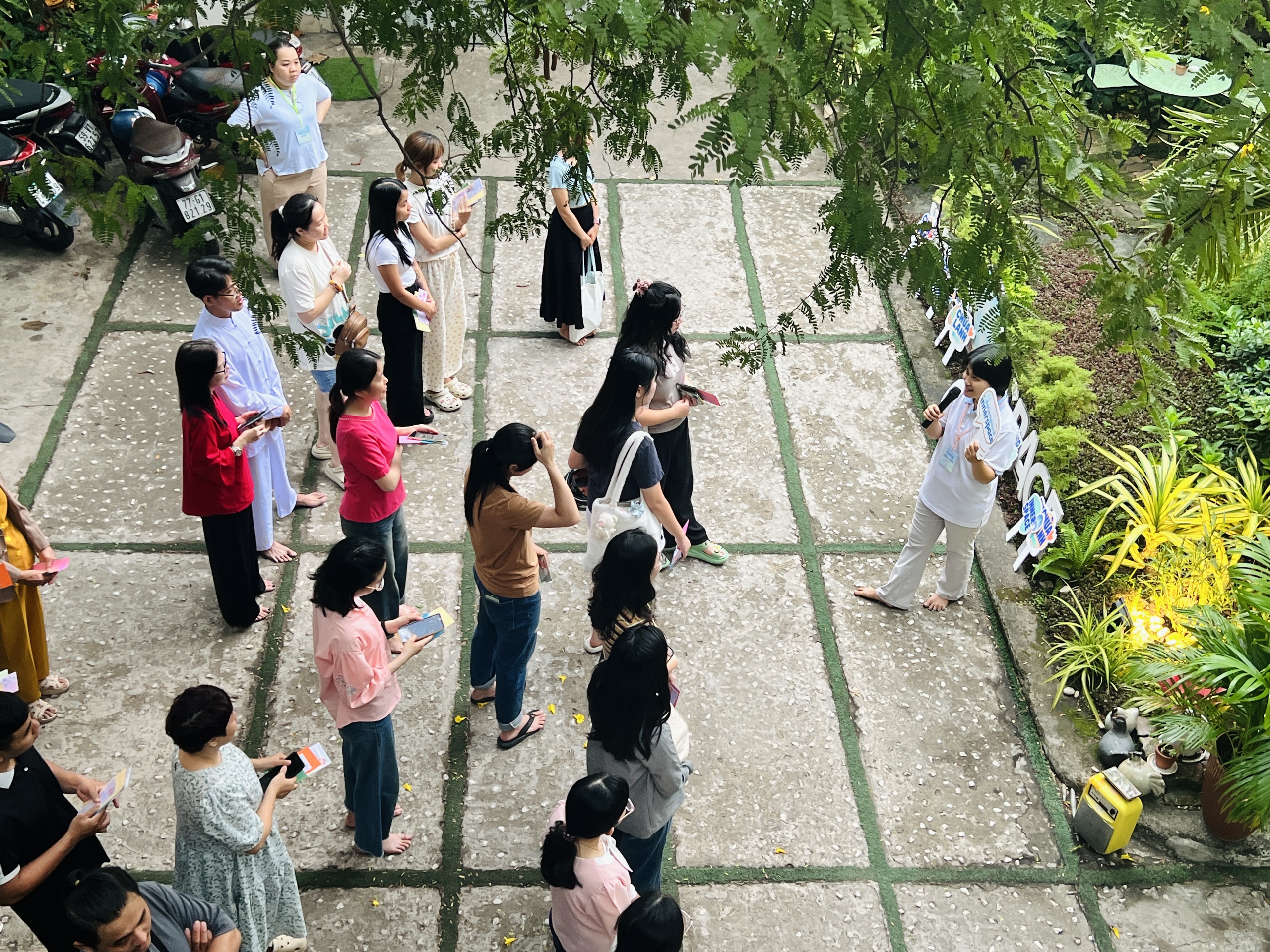 Bạn trẻ tìm đến 