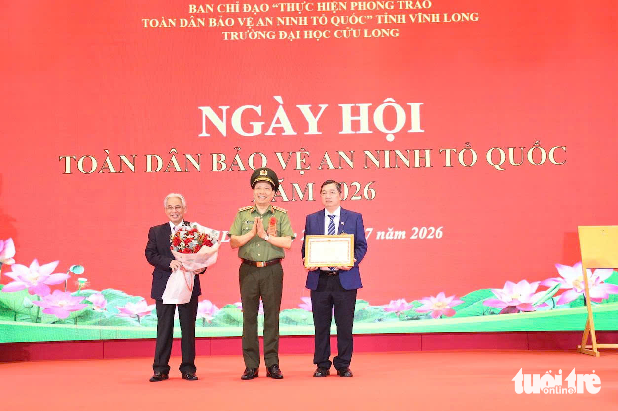 Thứ trưởng Lê Văn Tuyến: Mỗi người dân phải là chủ thể bảo vệ an ninh, trật tự - Ảnh 2.