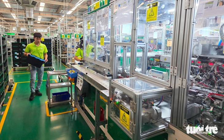 Tighter overtime rules raise cost concerns among FDI firms in Vietnam- Ảnh 1.
