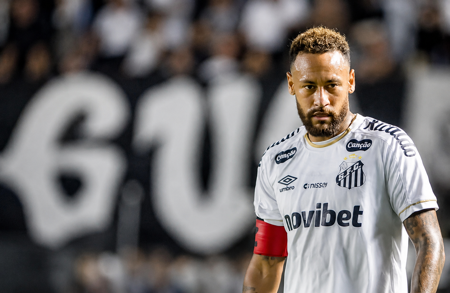 Neymar chửi bới, xúc phạm cầu thủ trẻ - Ảnh 1.