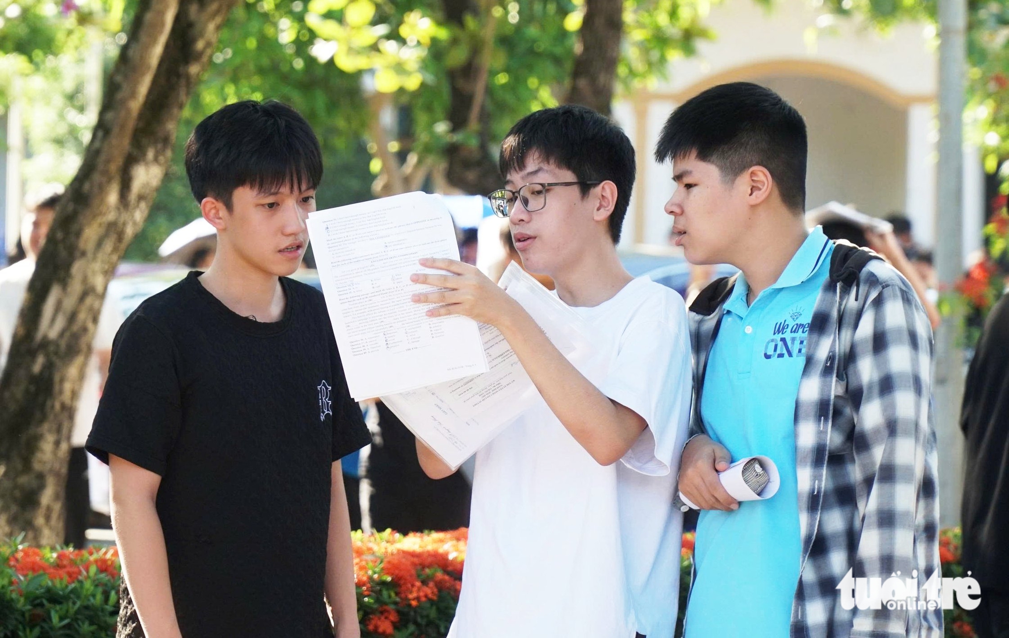 Vì sao gần 2 tháng có điểm thi nhưng chưa có điểm chuẩn lớp 10 Nghệ An? - Ảnh 1.