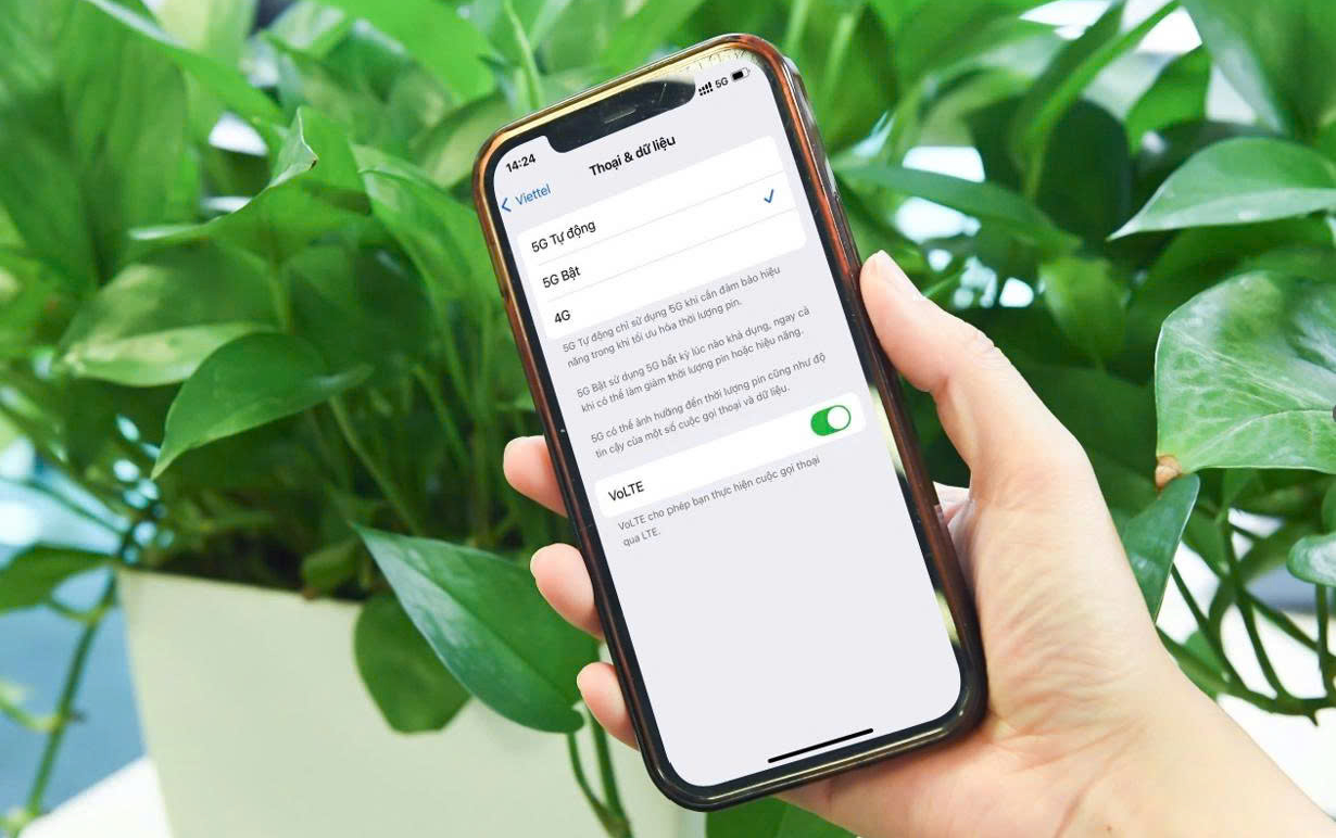 Từ 15-9 ngừng sóng 2G: Bật 4G/5G có tốn tiền, hao pin hay tốn dữ liệu? - Ảnh 1.