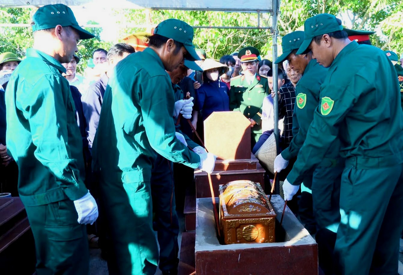 Liệt sĩ nằm lại đất khách gần 40 năm, ngày trở về chính quyền xã đón như một người anh hùng - Ảnh 4.