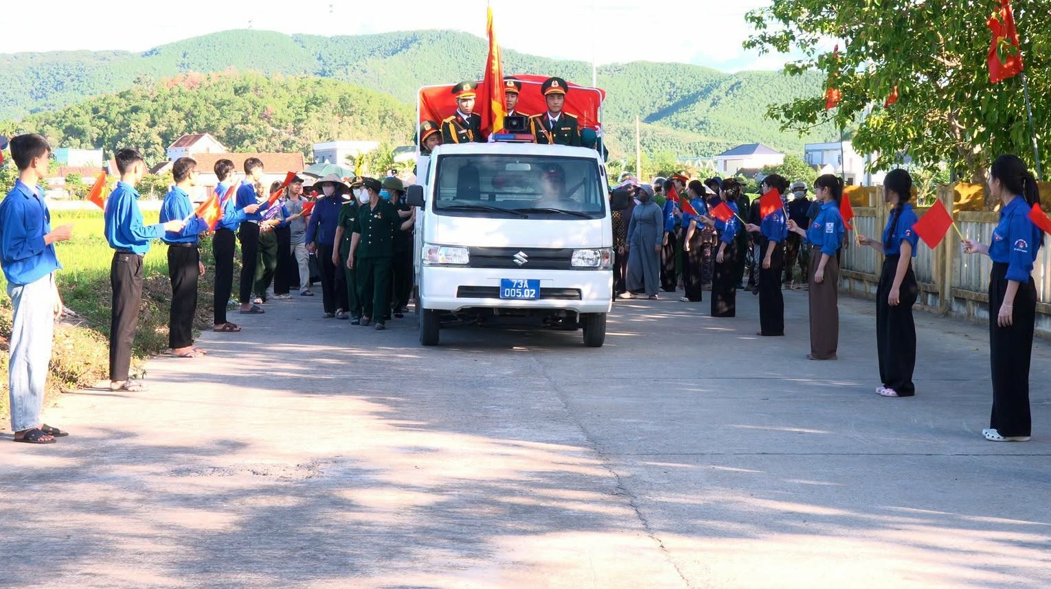 Liệt sĩ nằm lại đất khách gần 40 năm, ngày trở về chính quyền xã đón như một người anh hùng - Ảnh 2.