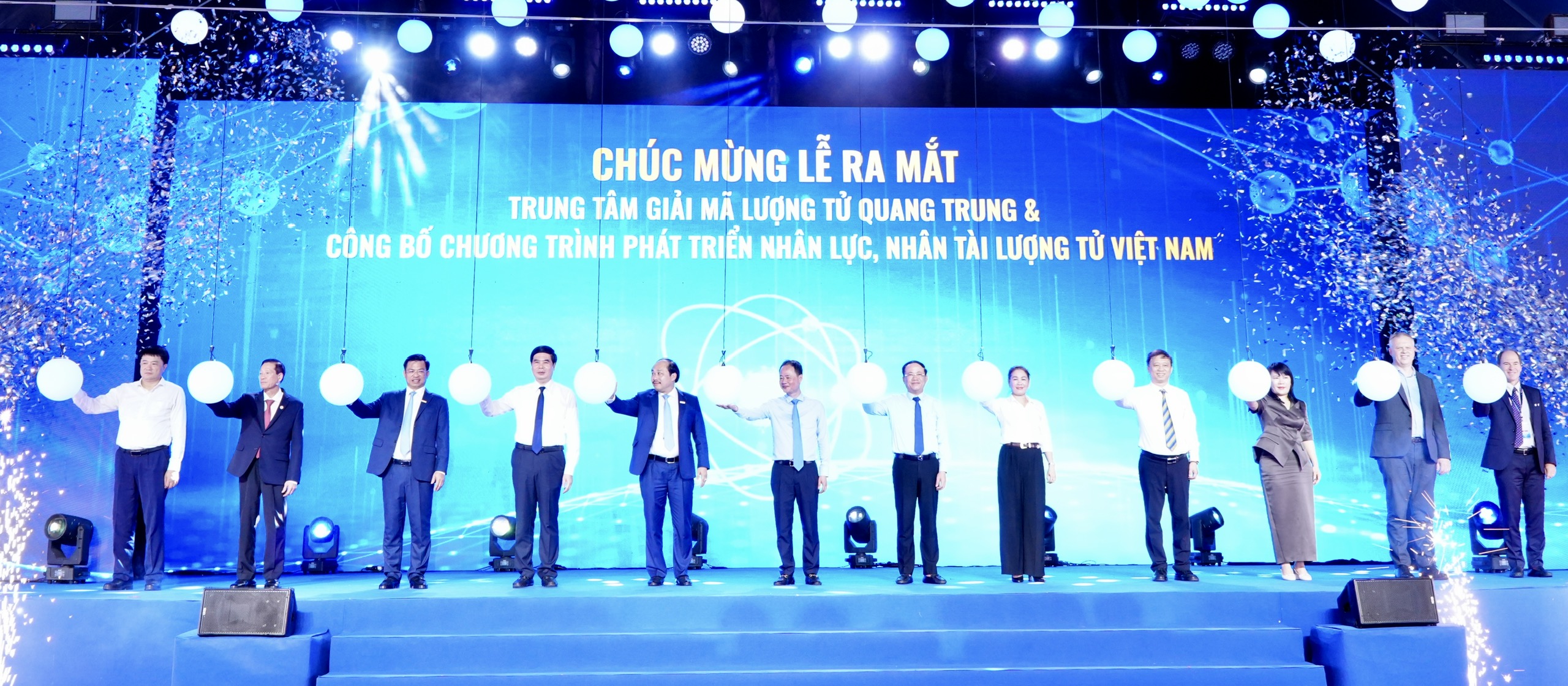 Gia Lai có Trung tâm giải mã lượng tử đầu tiên tại Trường Đại học Quang Trung - Ảnh 1.