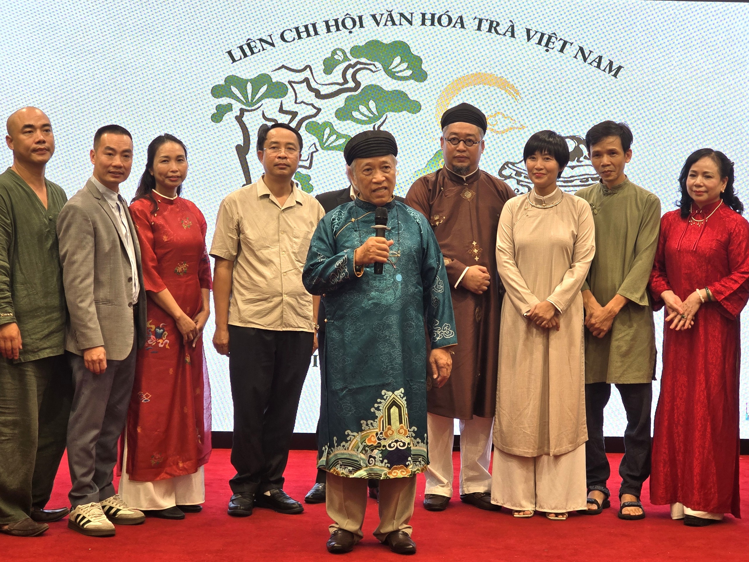 Tái hiện tiệc trà ngoại giao trong Ngày hội Văn hóa Trà Việt Nam  - Ảnh 4.
