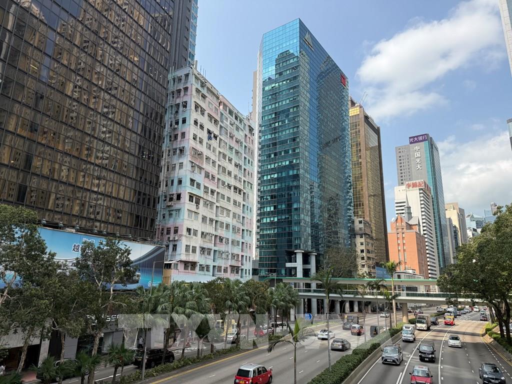 Doanh số bán nhà ở Hong Kong phục hồi, bất động sản thương mại vẫn lao đao - Ảnh 1.