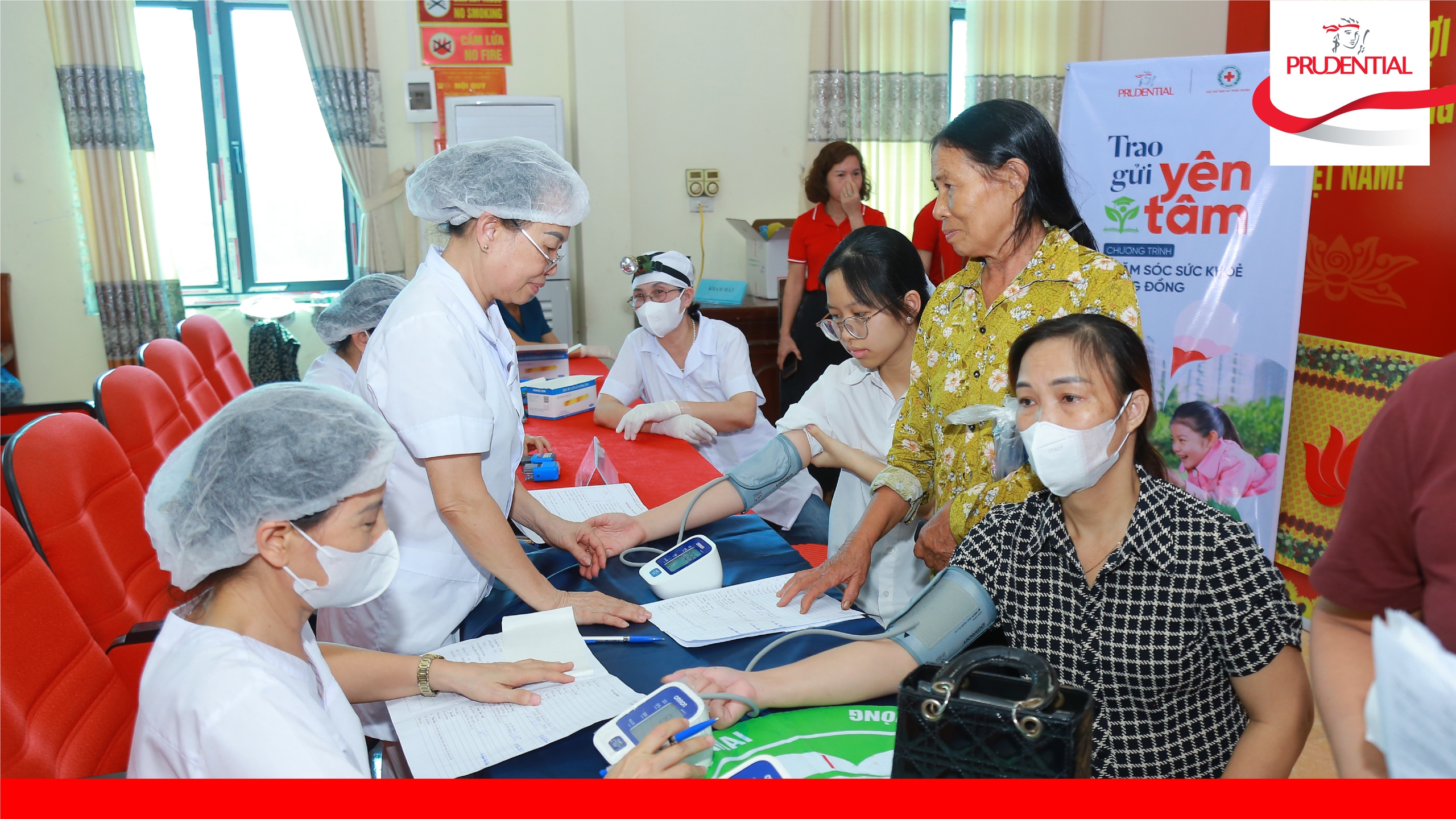 Prudential khởi động chuỗi hoạt động “Khám sức khỏe cộng đồng” cho phụ nữ và trẻ em yếu thế - Ảnh 1.
