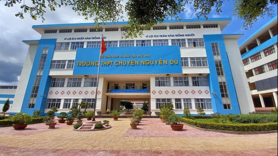 Đắk Lắk lý giải việc điểm môn chuyên thấp vẫn trúng tuyển - Ảnh 2.
