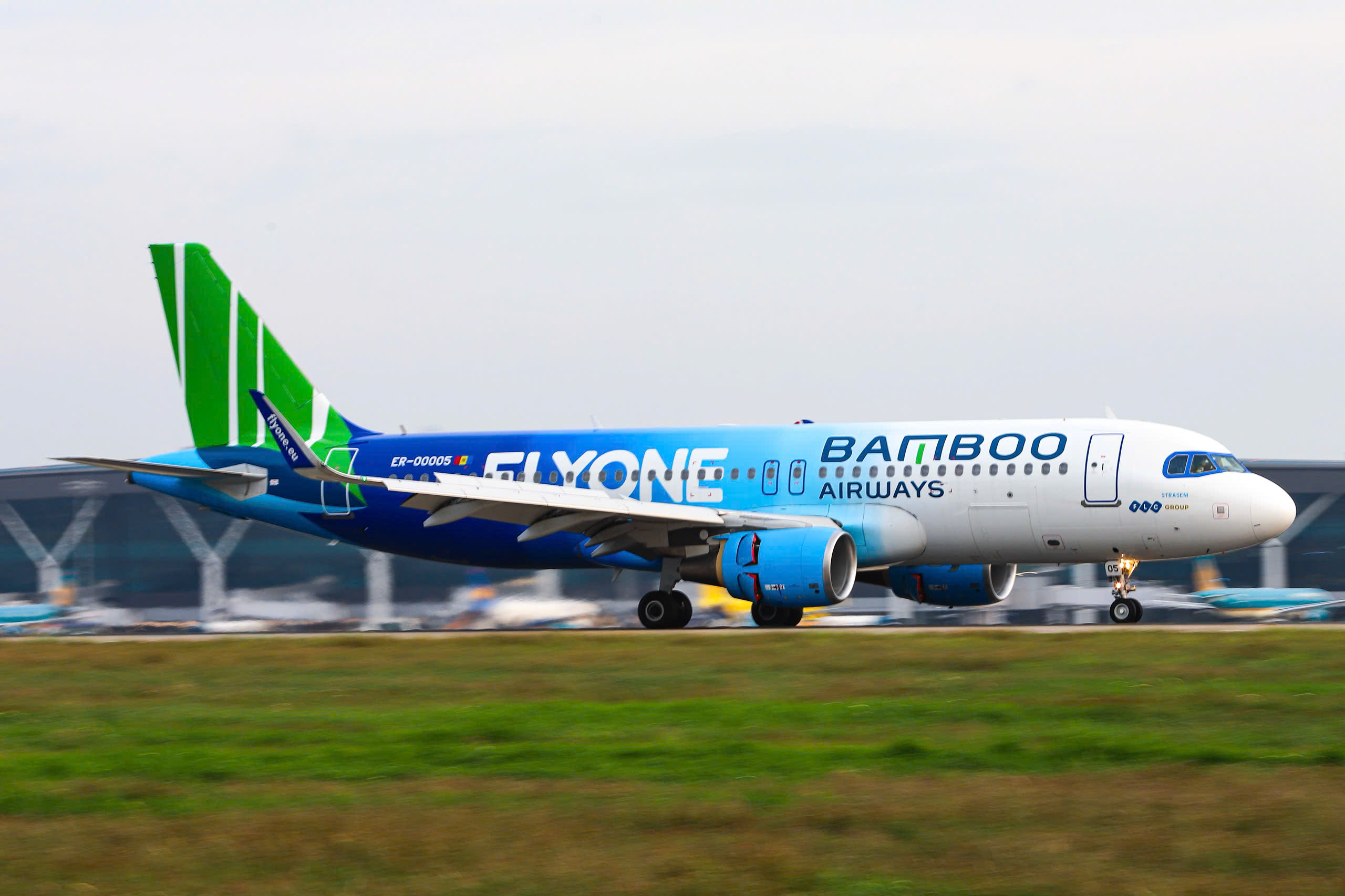 Bamboo Airways xin lỗi sau khi nhiều chuyến bay bị hủy, cách nào để hoàn vé? - Ảnh 1.
