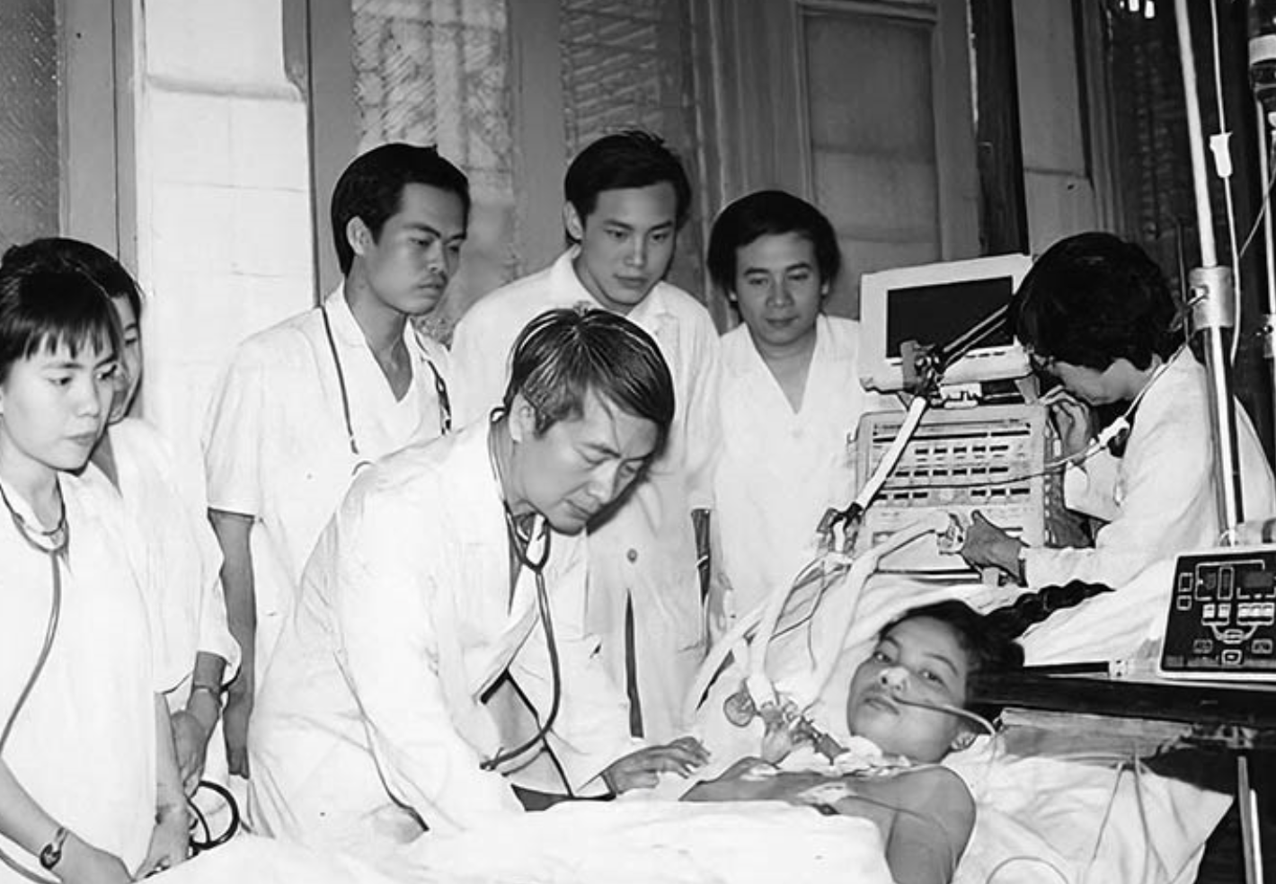 Giáo sư Vũ Văn Đính - vị bác sĩ 'nuôi rắn cứu người' qua đời - Ảnh 1.