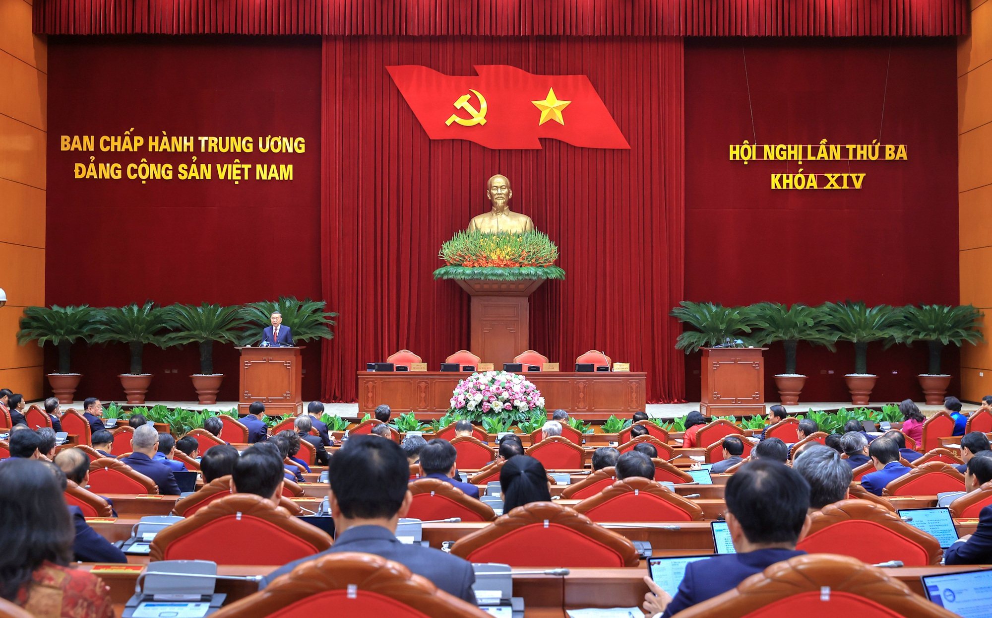 Sáng nay hội nghị toàn quốc quán triệt nghị quyết Trung ương 3 - Ảnh 2.