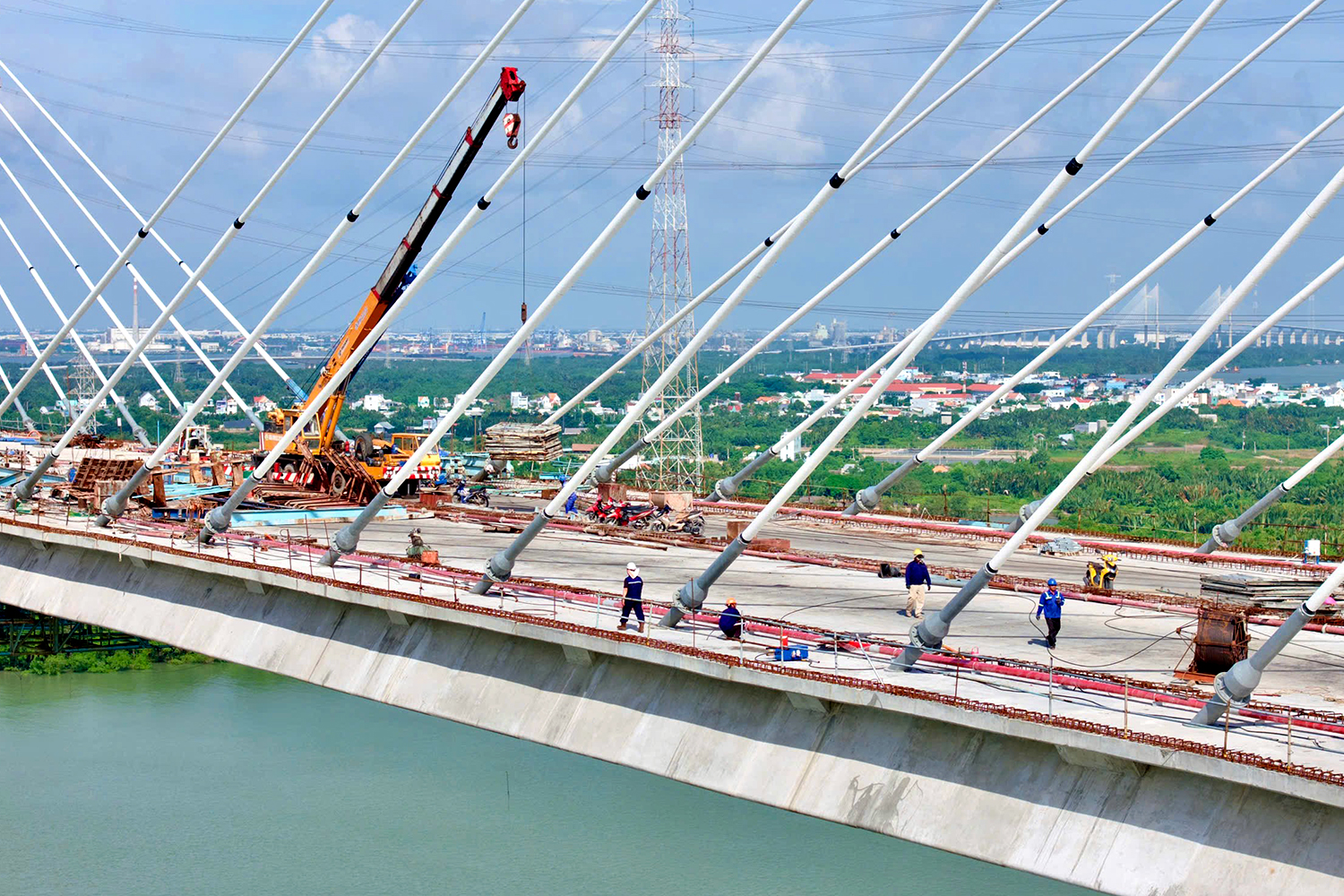 Cầu Phước Khánh hoàn tất hợp long, hành lang Đồng - Tây sắp thông - Ảnh 4.