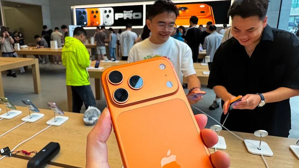 Apple cho thuê iPhone chưa tới 16.000 đồng/ngày - Ảnh 1.