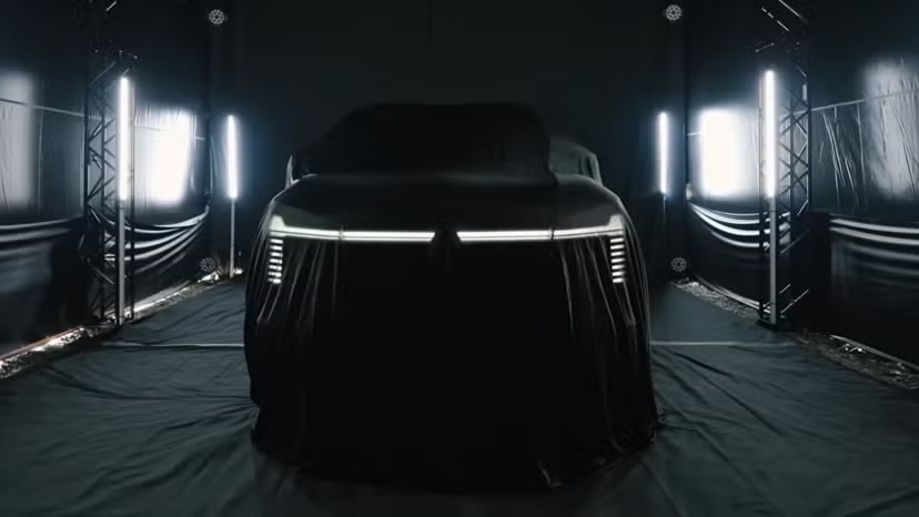 Mitsubishi Pajero đời mới dự kiến ra mắt đầu tháng 9 - Ảnh 1.