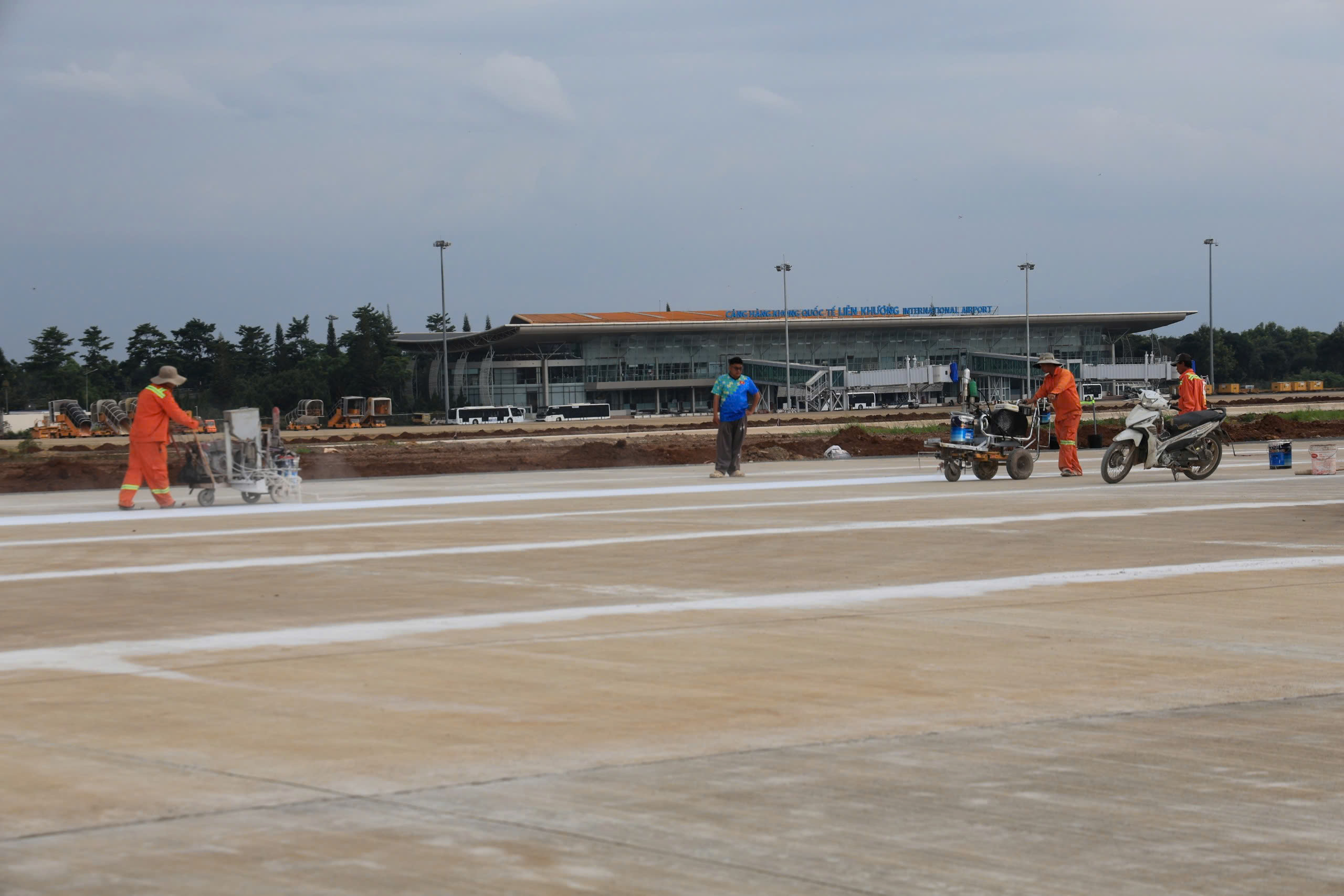 Kịch bản mới của du lịch Lâm Đồng khi sân bay Liên Khương mở lại - Ảnh 1.