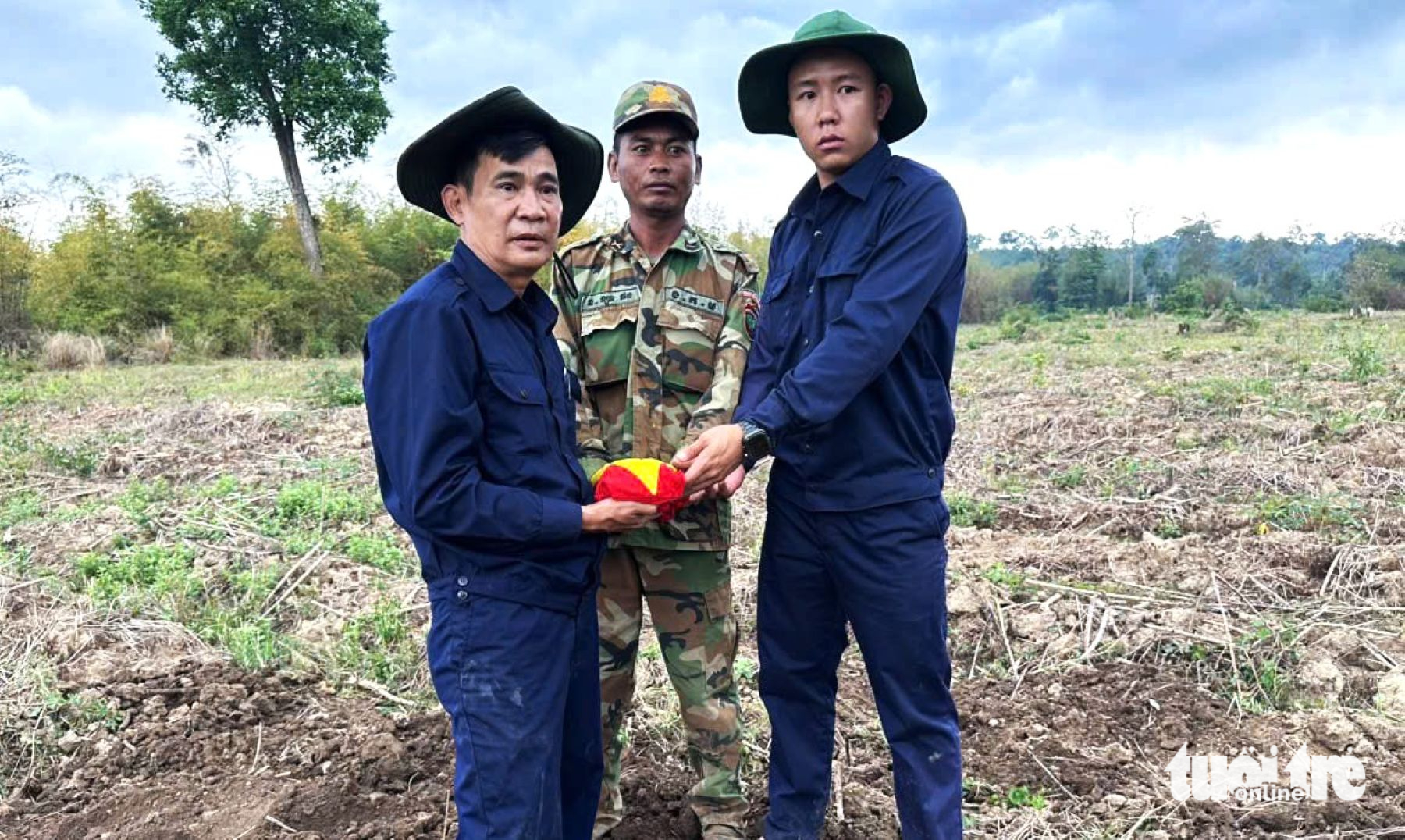 Dấu chân K51 tìm kiếm liệt sĩ tại rừng già Mondulkiri trong mùa khô 2026 - Ảnh 10.