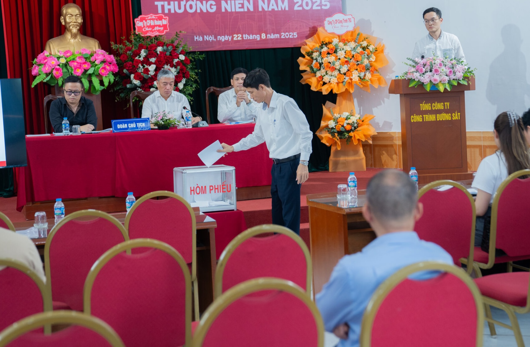Một công ty không thể họp đại hội khi 4 cổ đông dự, hơn 400 người 'không thấy đâu' - Ảnh 1.