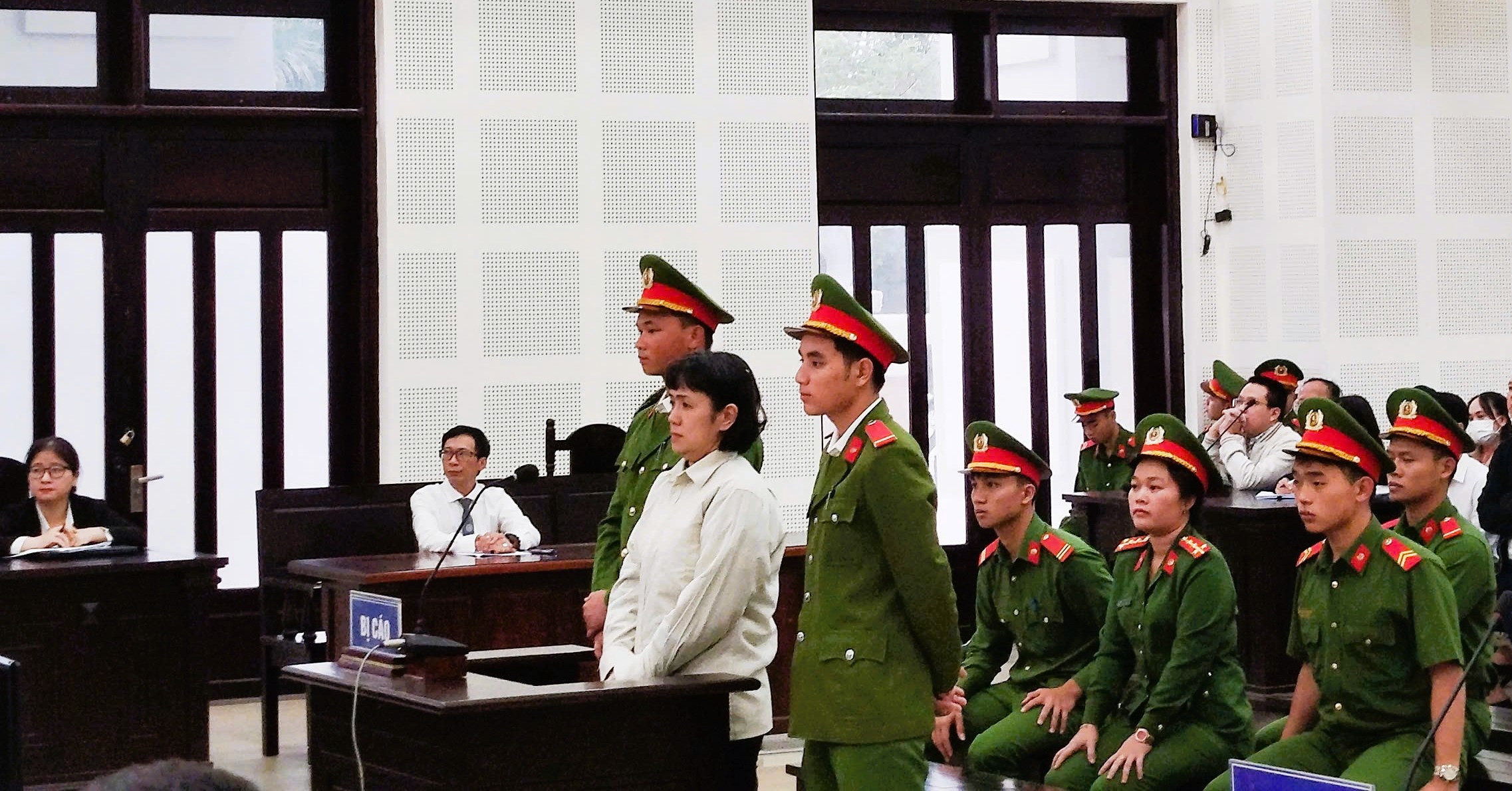 Vụ bà Hoàng Thị Kim Châu - Phó tổng giám đốc Bách Đạt An tham ô: Hơn 774 tỉ đồng chưa thu hồi được - Ảnh 2.