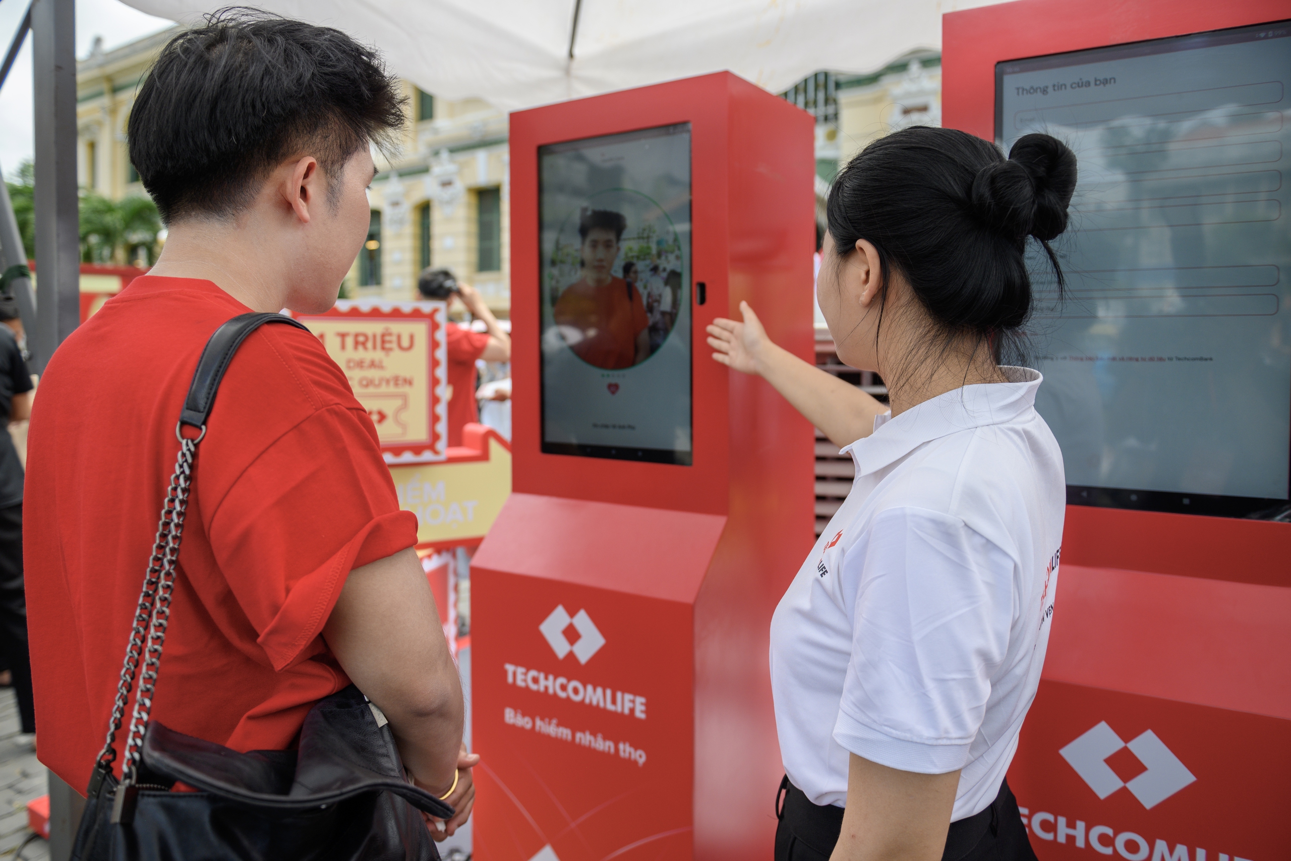 Một ngày trải nghiệm Techcombank OneU tại Bưu điện TP.HCM - Ảnh 2.