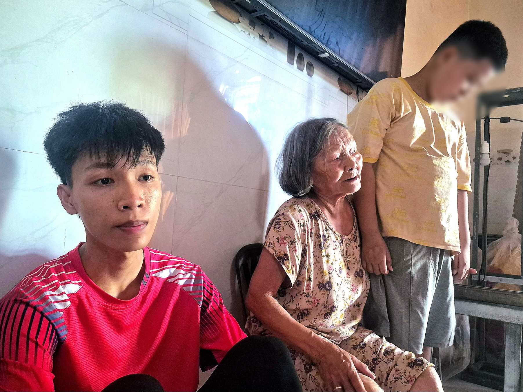 Vợ cứu chồng cùng bị điện giật chết, để lại khoản nợ lớn: Xử lý thế nào? - Ảnh 2.