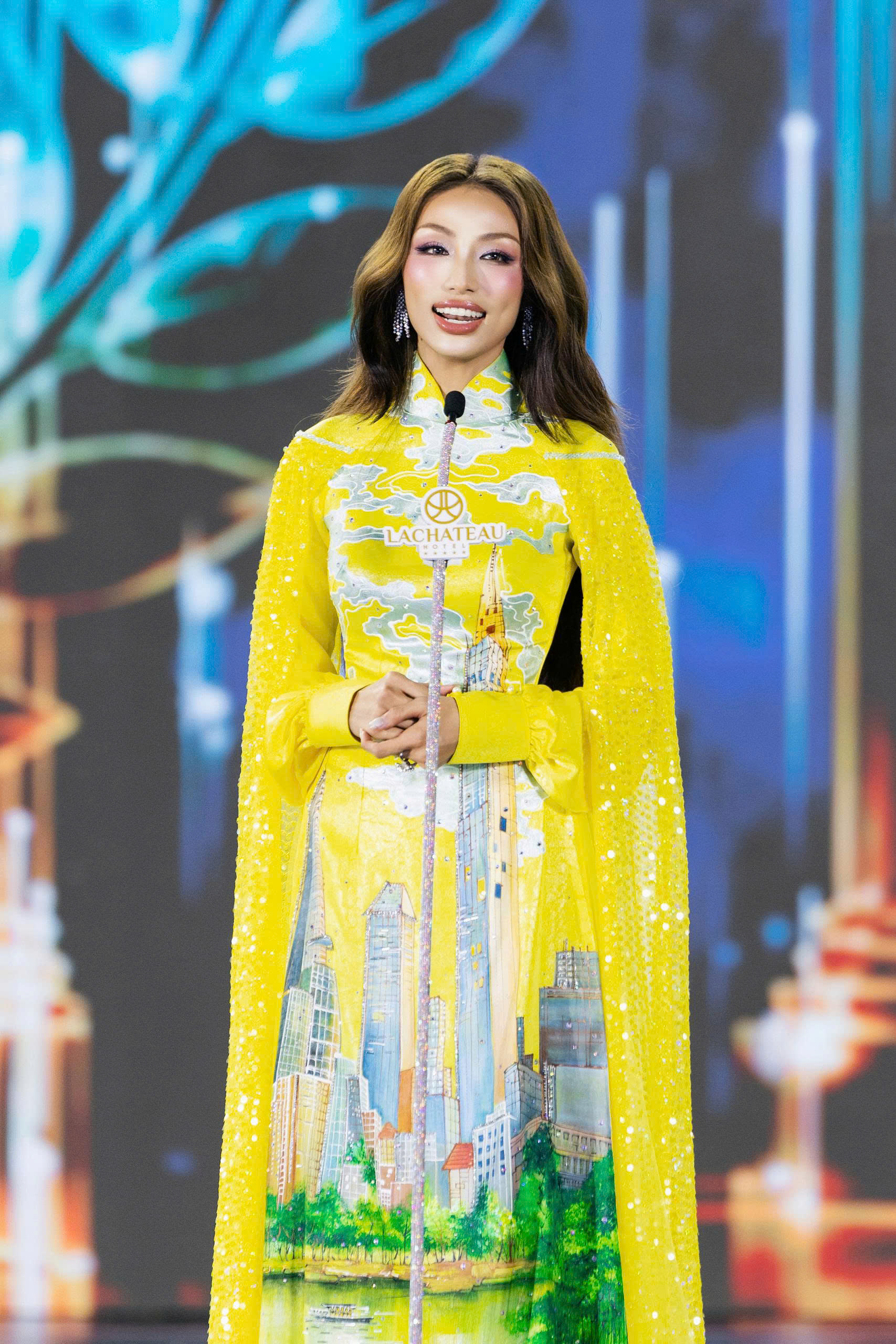 Emoura Phạm đăng quang Miss Grand Vietnam 2026 sau màn trình diễn gây tranh cãi - Ảnh 19.