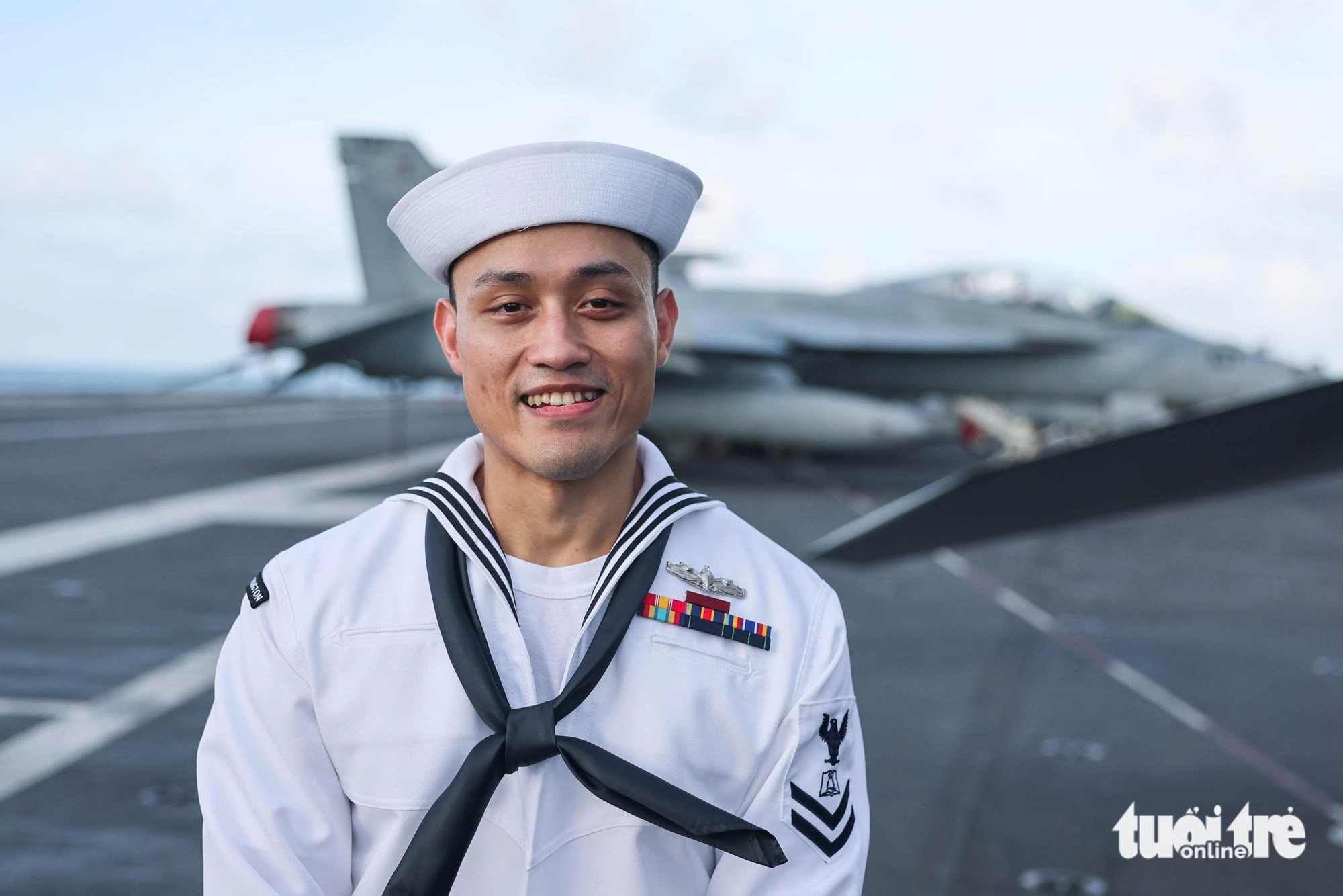 Những gương mặt, giọng nói Việt trên tàu sân bay Mỹ - Ảnh 3.