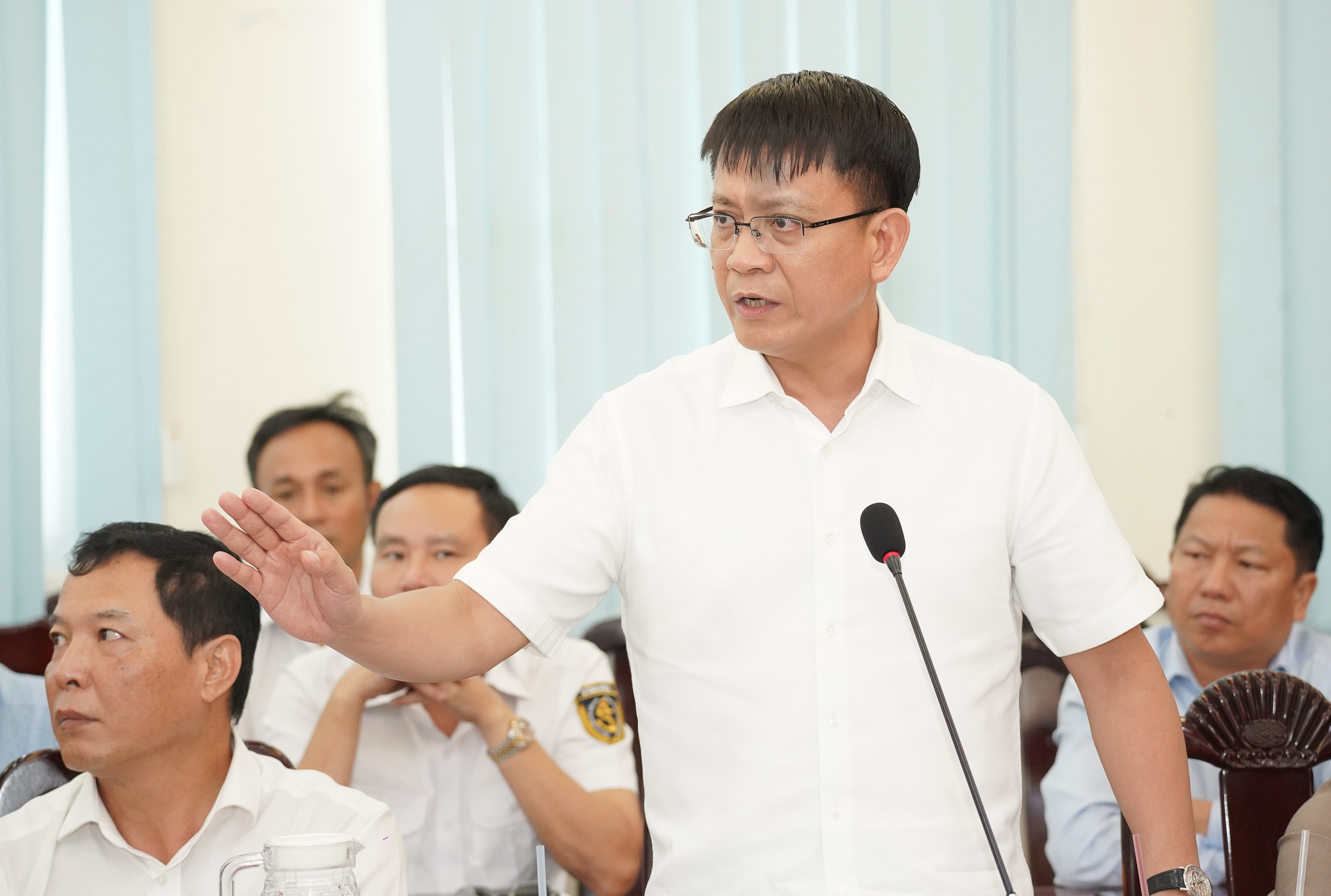 Thứ trưởng Bộ Xây dựng: Lập tổ công tác đặc biệt hỗ trợ triển khai dự án đường vượt biển Cần Giờ - Vũng Tàu - Ảnh 2.