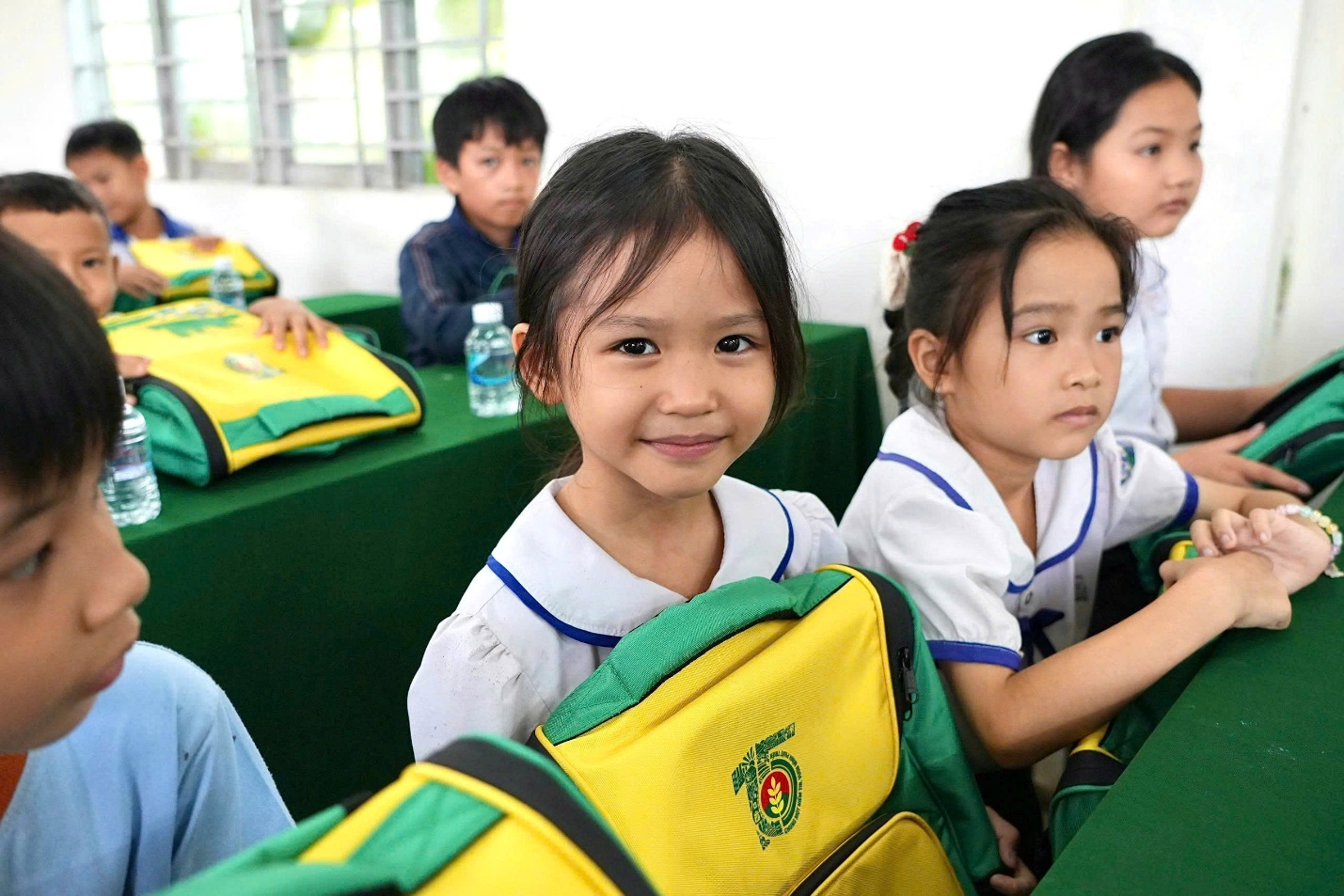 Phân bón Cà Mau khoác ‘áo mới’ cho những con đường quê - Ảnh 5.