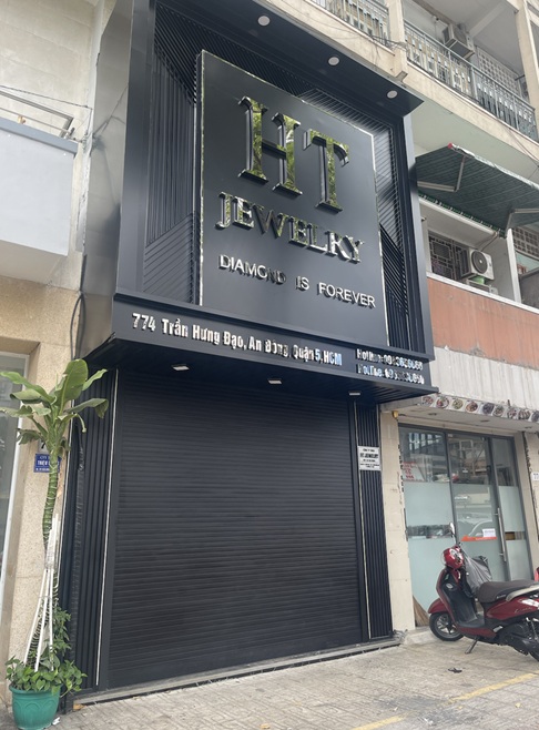 Ho Chi Minh City jewelry outlets shut down amid liquidity crunch, regulatory crackdown- Ảnh 7.