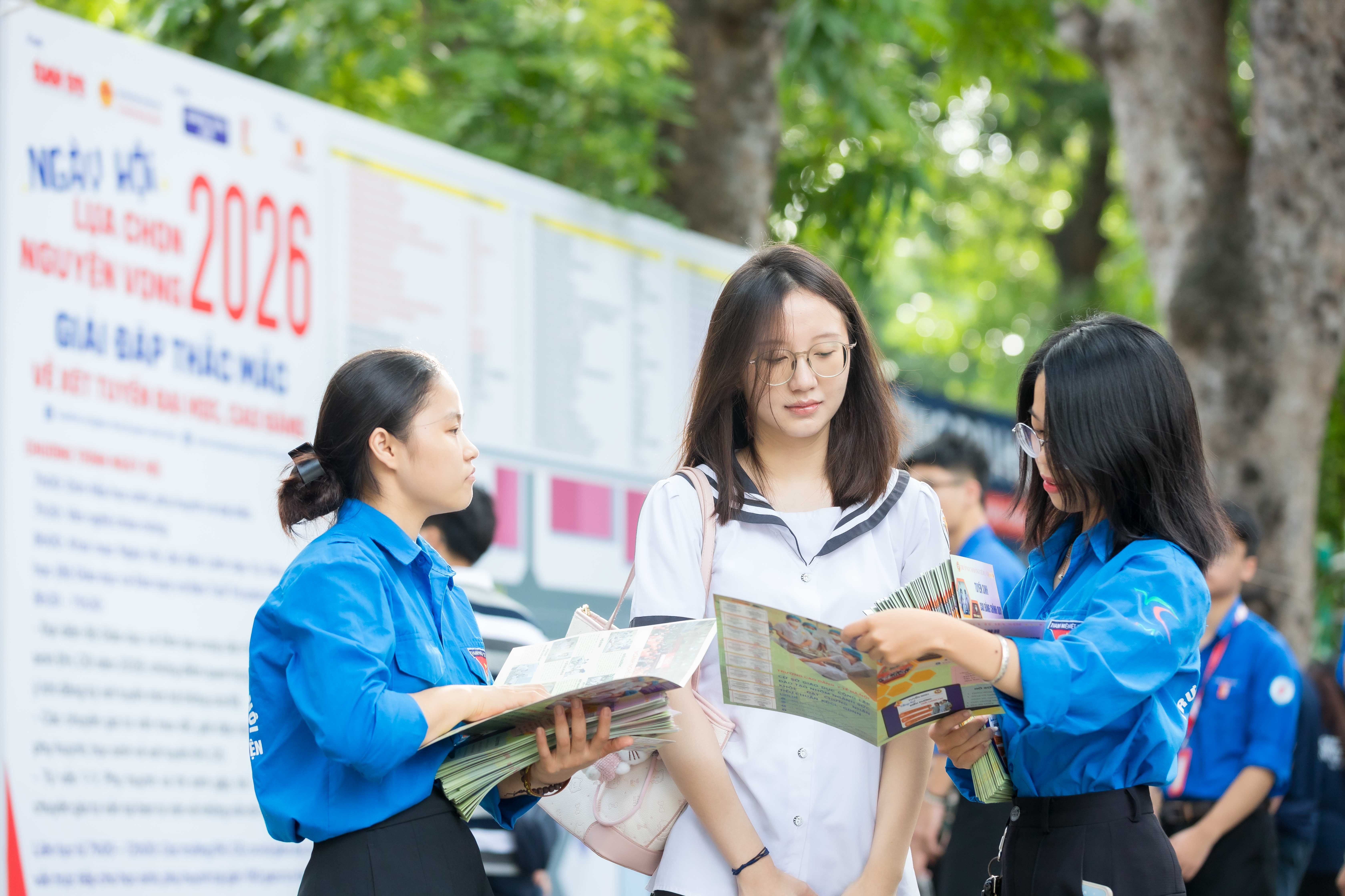 Đừng chọn ngành theo đám đông, 'sĩ diện', hãy chọn con đường phù hợp - Ảnh 2.