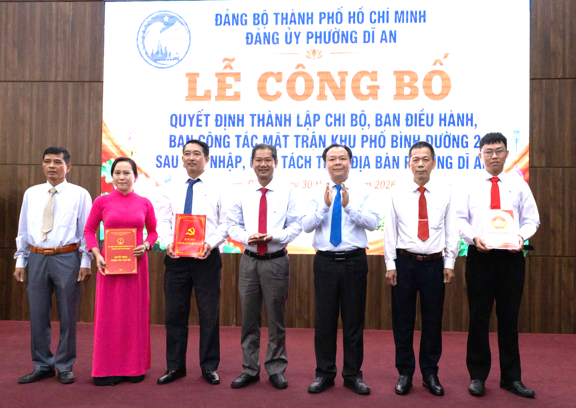 Sắp xếp khu phố tại TP.HCM: đa số giảm, vì sao có phường tăng số lượng? - Ảnh 1.