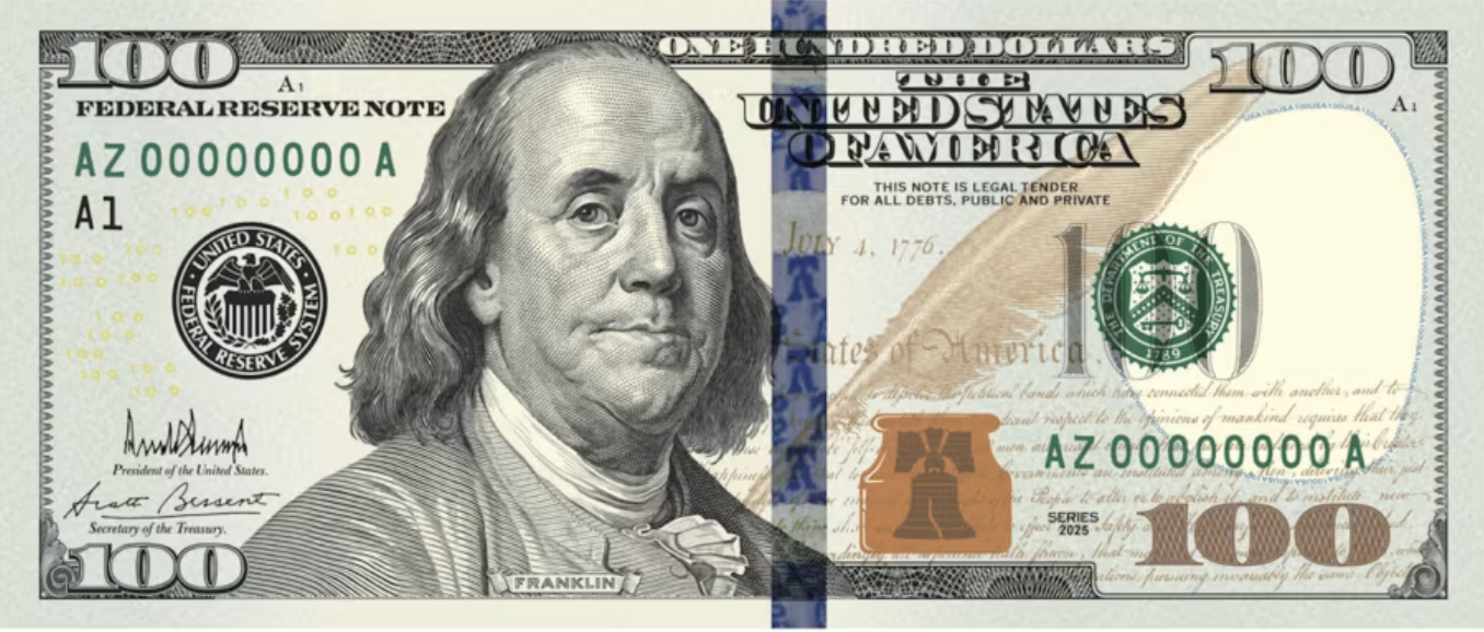 Tổng thống Trump khoe ảnh tờ 100 USD có chữ ký của ông - Ảnh 1.